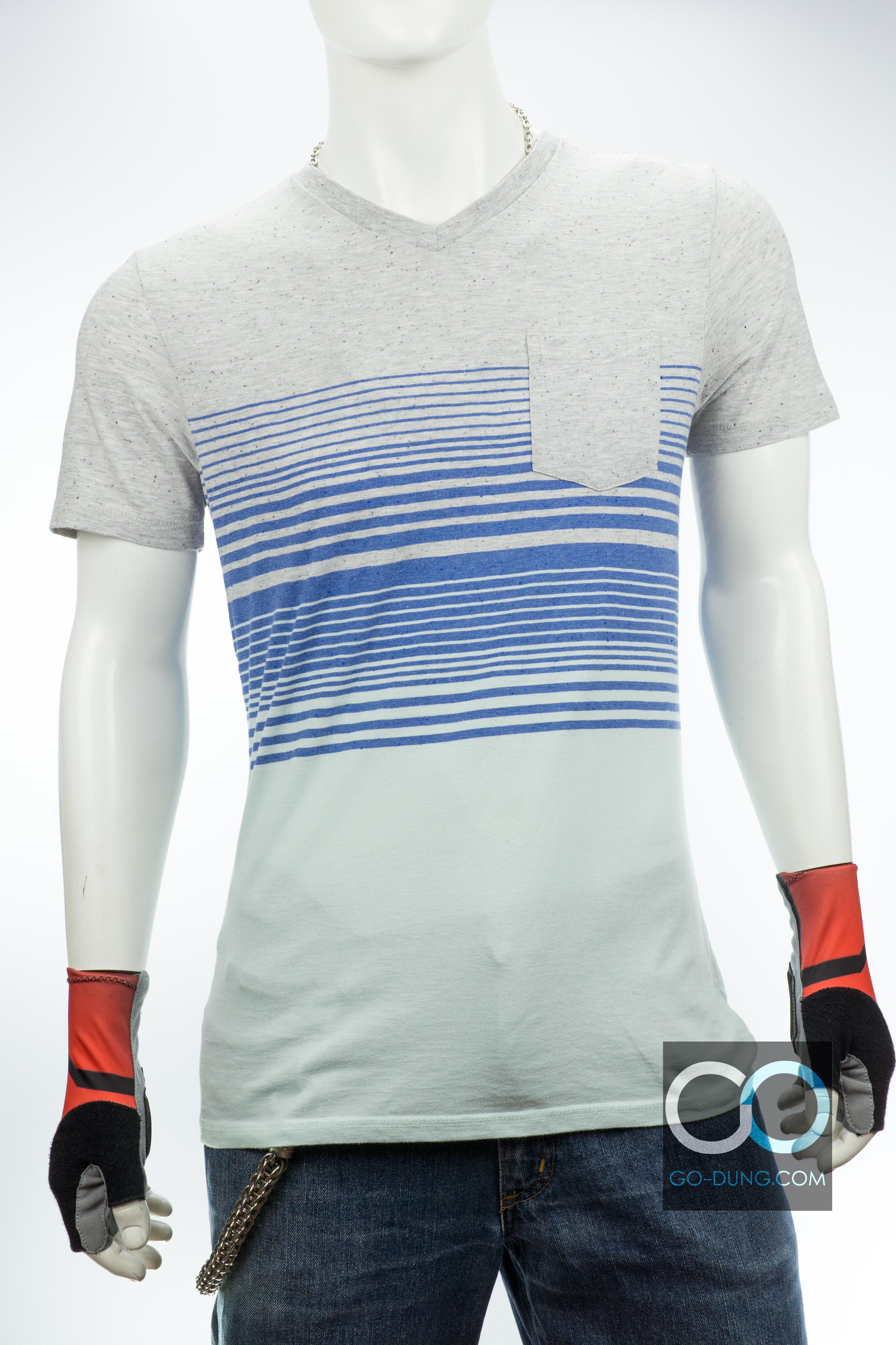 เสื้อยืดแบรนด์มือสอง ผ้าบาง มีกระเป๋าหน้า MOSSIMO ผ้าผสม 60/39
