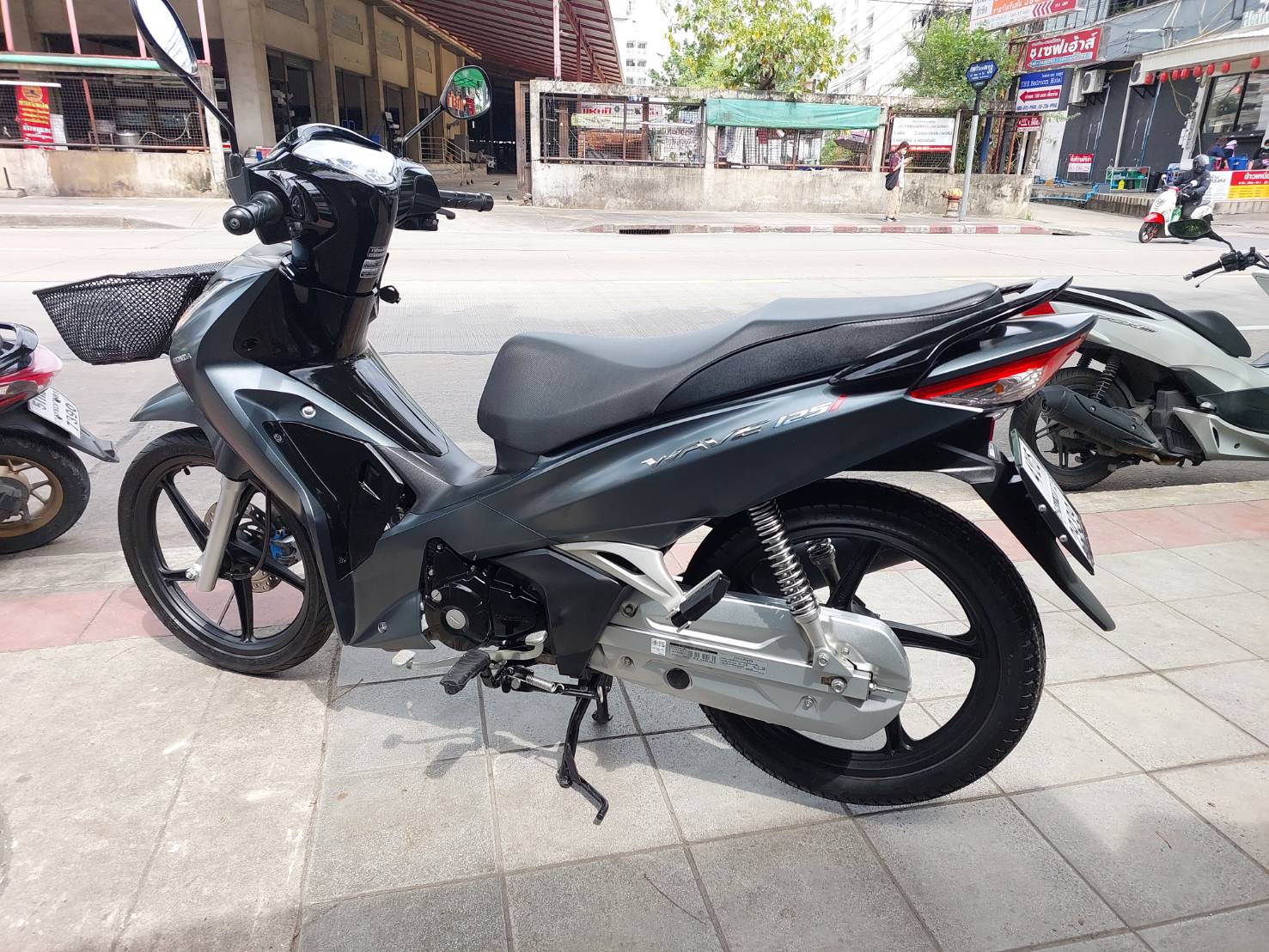 (ปิดการขาย) wave 125 led สีเทาตัวใหม่ปี 2022 รถบ้านมือเดียวซื้อสดจากป้ายแดง เช็คศูนย์ตลอด