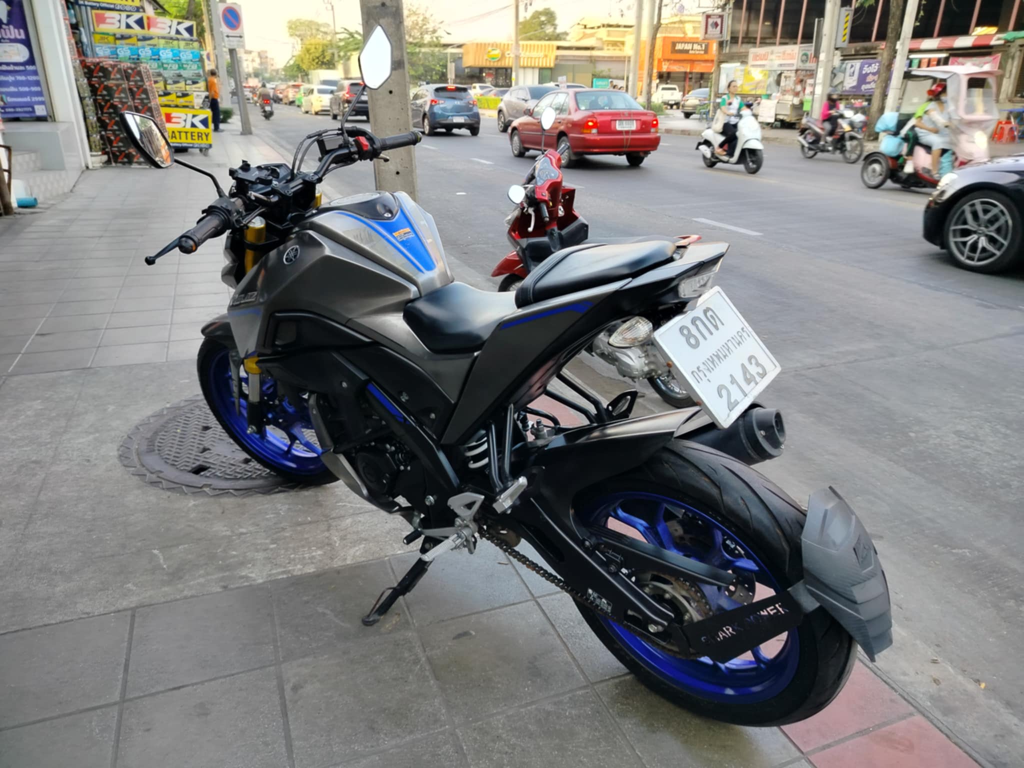 (ปิดการขายครับ) ส่งกาญจนบุรี อีกคัน Yamaha mslaz สีเทา drak edition สีเข้มสวยดุดัน