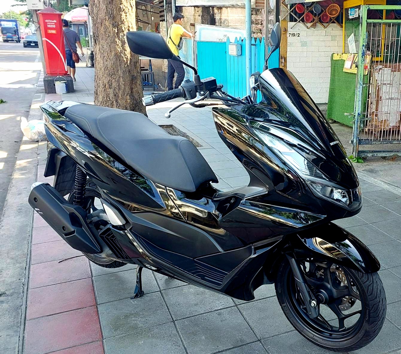 (ปิดการขายครับผม) PCX 160 สีดำเงาปี 2023 รถ 11 เดือน ผู้หญิงใช้รถสภาพสวยงามตามเจ้าของเดิม