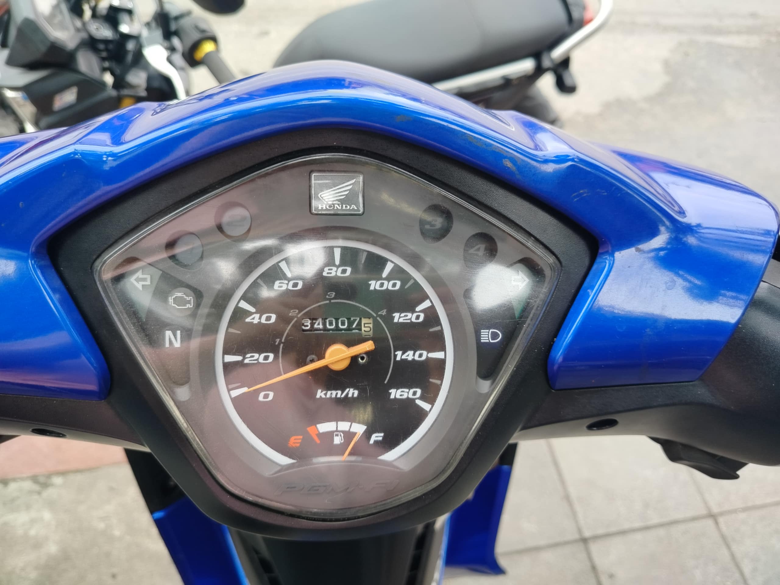 honda wave 110i สีน้ำเงิน รุ่นสตาร์ทมือ ปี 2017