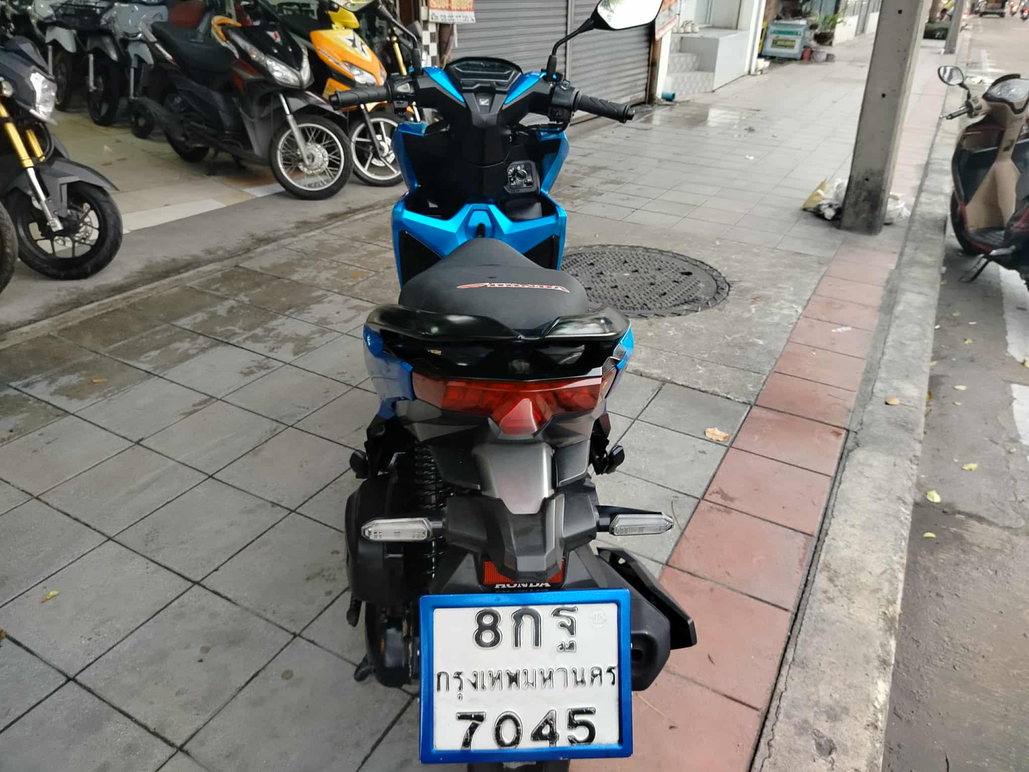 ปิดการขาย ขอบคุณลูกค้าที่มาอุดหนุนครับผม click 125 led ล้อแม็กซ์