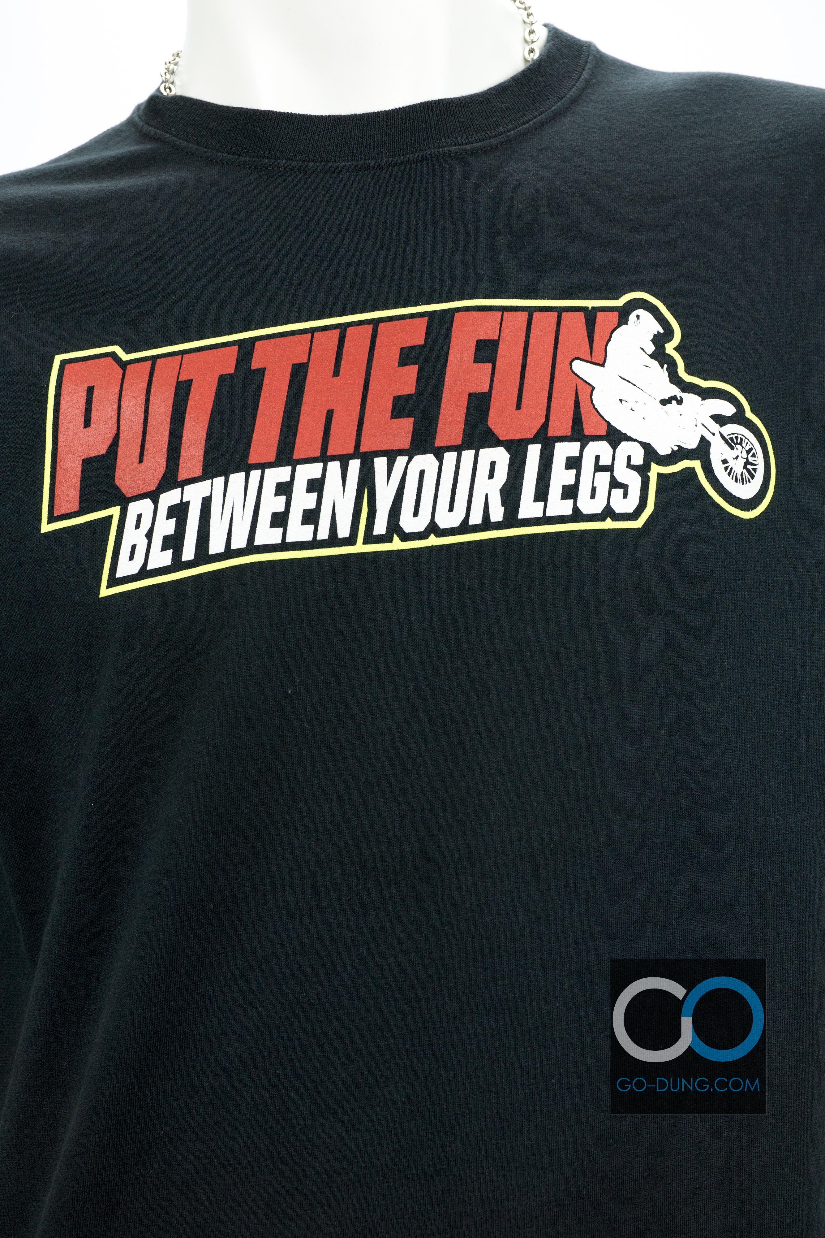 เสื้อยืดมือสอง PORT AND COMPANY : PUT THE FUN BETWEEN YOUR LEGS ผ้า 100 คอตตอน