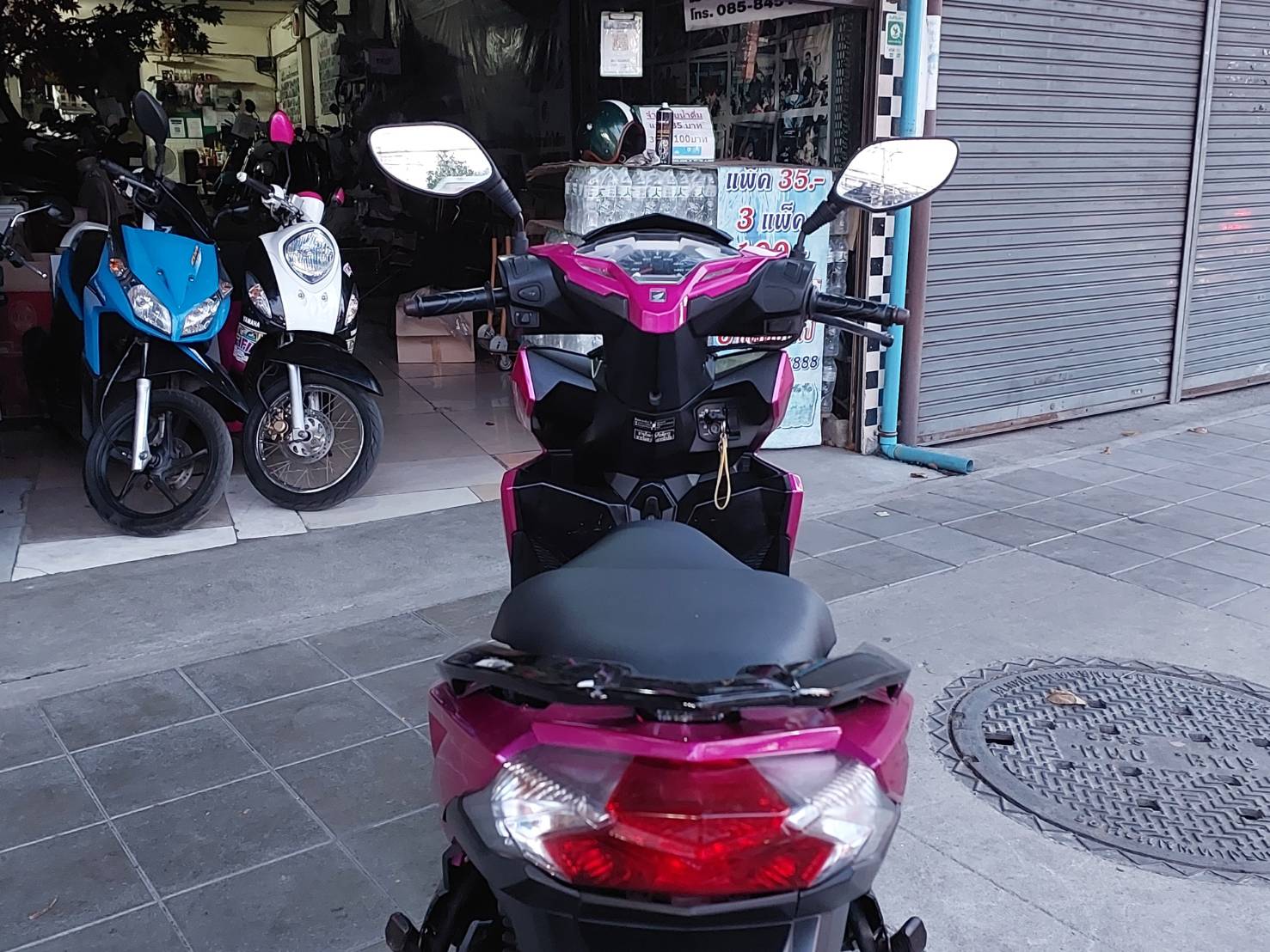 (ปิดการขายครับ) คลิก 125 สีชมพูดำ รุ่นไฟหน้า LED ล้อแม็กซ์ ภาษีปี67 ใช้ยาวๆไปเลย