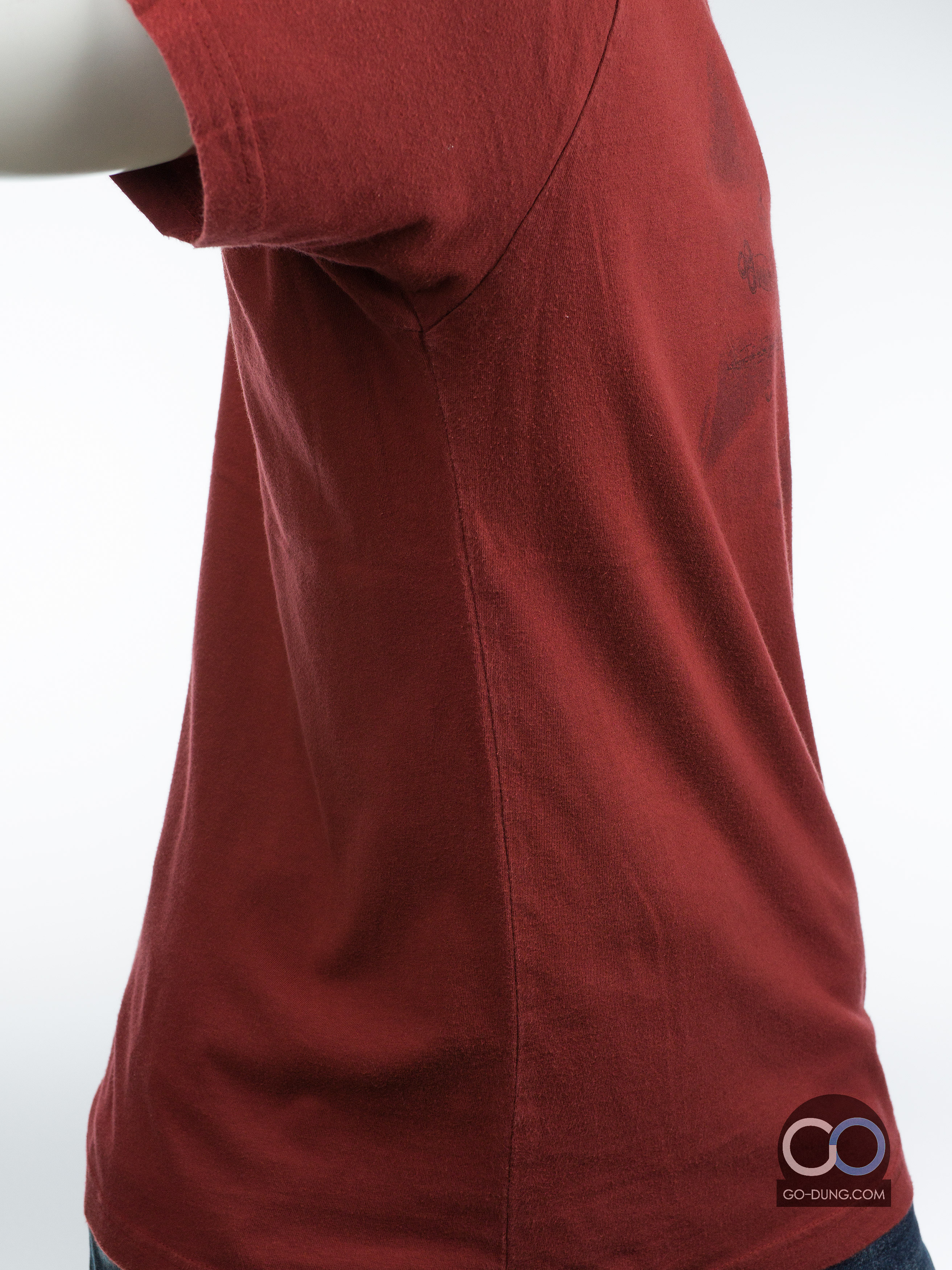 เสื้อยืดมือสองแบรนด์เนม GUESS ผ้า 100 คอตตอน