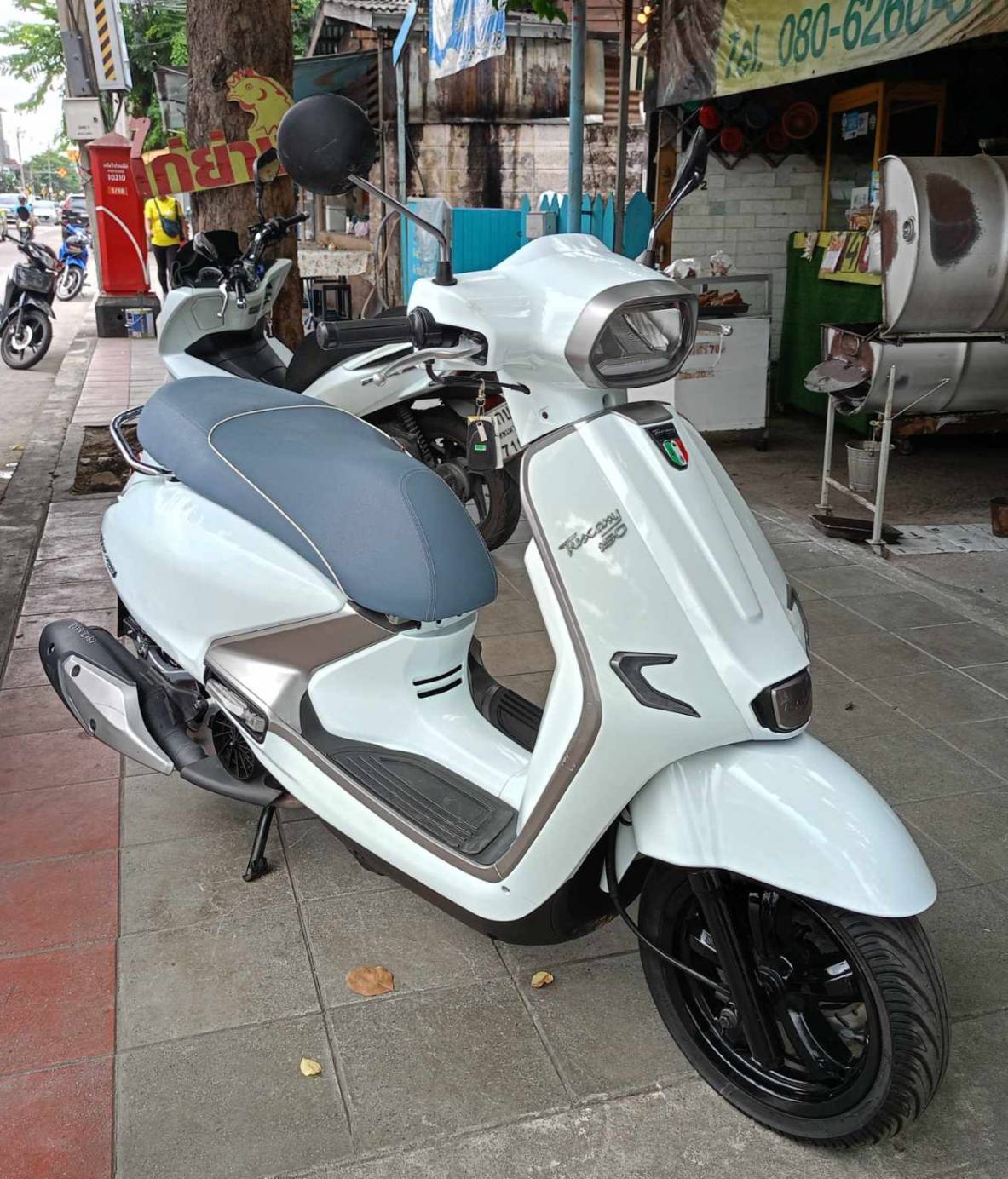 (ปิดการขายครับ) GPX tuscanny 150 cc สีขาวปี 2023 ไมน้อยๆ 3,000 กิโล