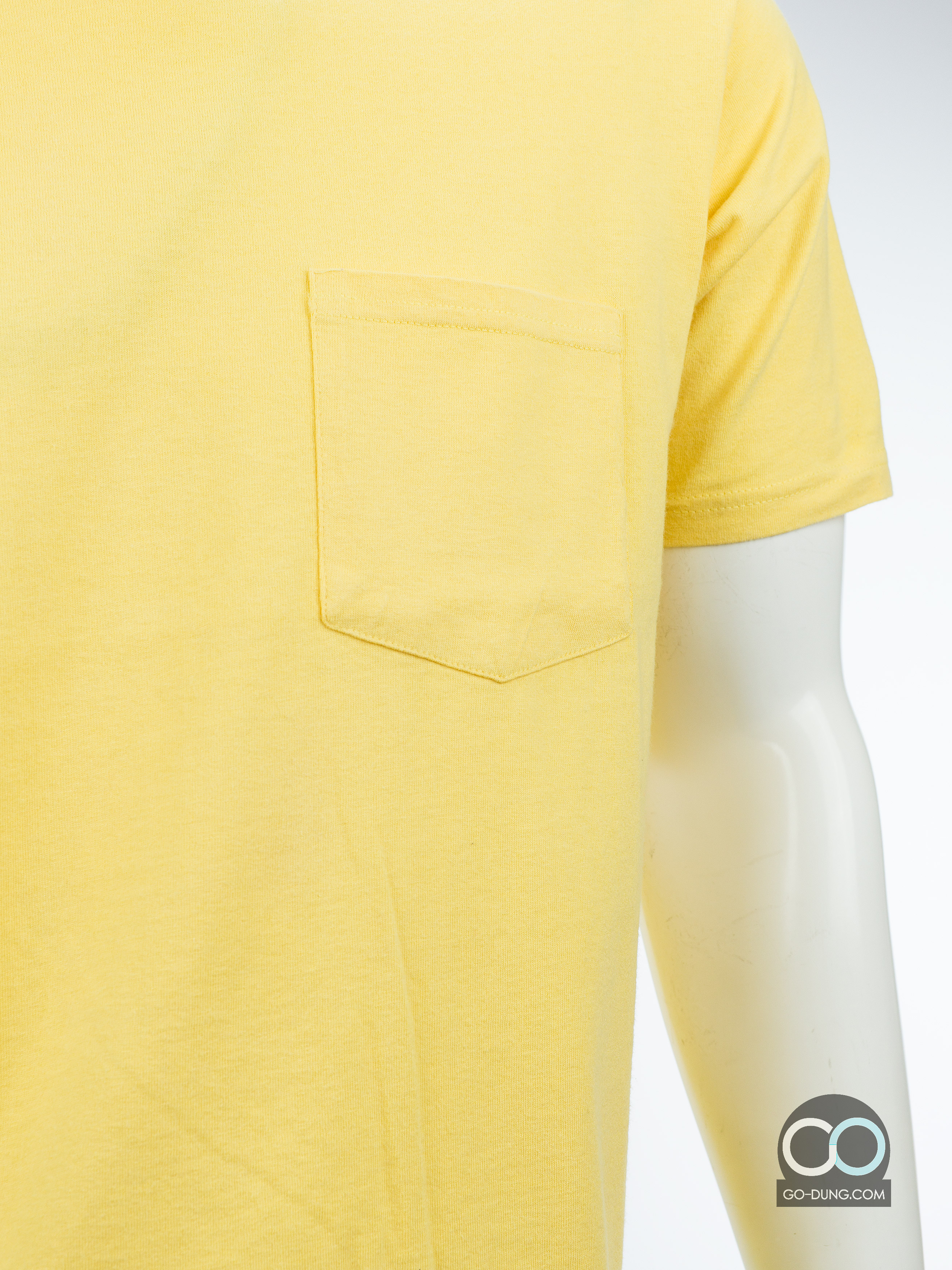 เสื้อยืดมือสอง HANES มีกระเป๋าหน้าอก สีพื้น ผ้า 100 คอตตอน