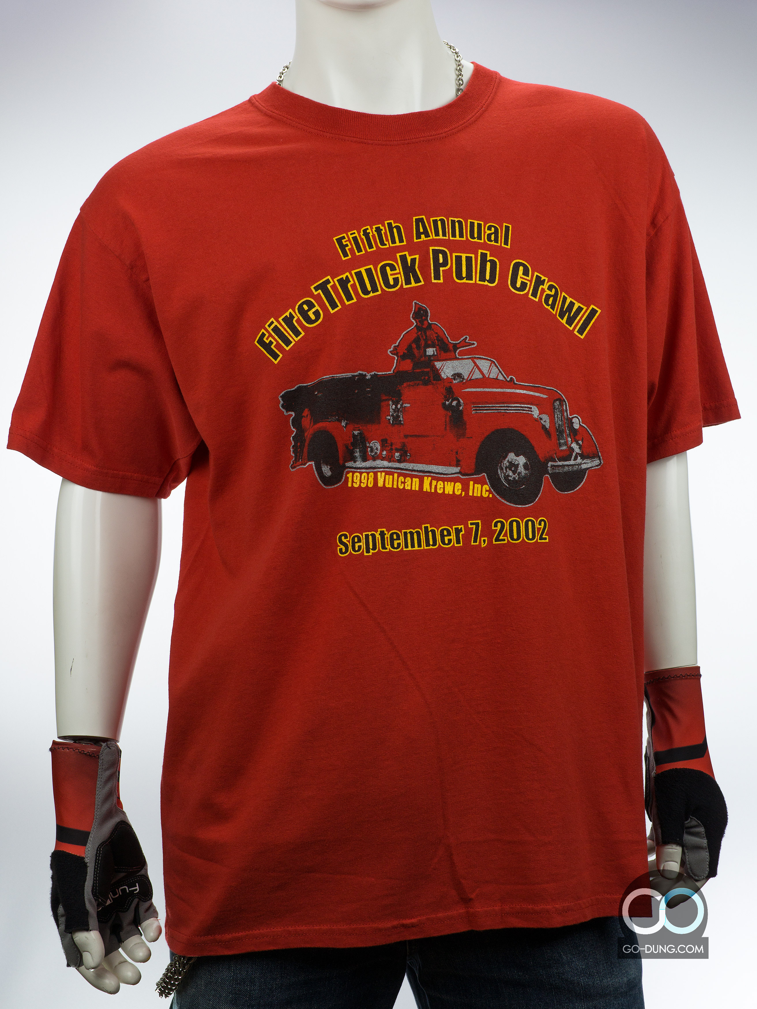 เสื้อยืดมือสอง GILDAN : FIFTH ANNUAL FIRE TRUCK PUB CRAWL ผ้า 100 คอตตอน