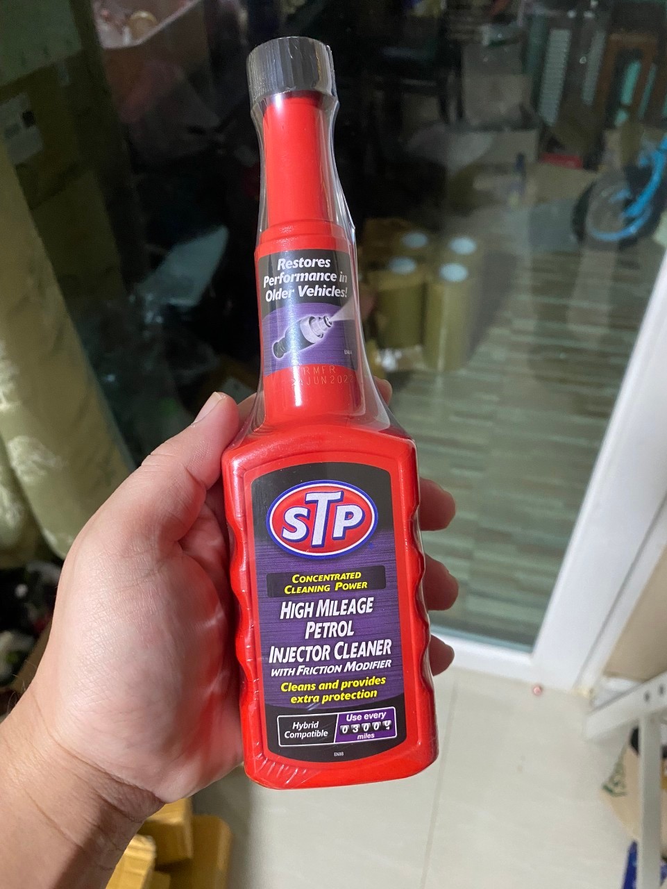 STP Fuel Injector & Carburetor Treatment น้ำยาบำรุงรักษาคาร์บูเรเตอร์และหัวฉีดน้ำมันเบนซิน 200 ml.