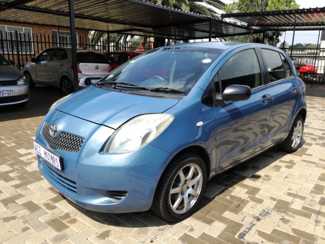 หน้ากาก หน้ากระจัง GRILLE RADIATOR TOYOTA YARIS 2006 112309 ร้านอะไหล่ พัทยา ไฟท้าย ไฟแต่ง ร้านอะไหล่ อู่ซ่อมรถพัทยา ชลบุรี