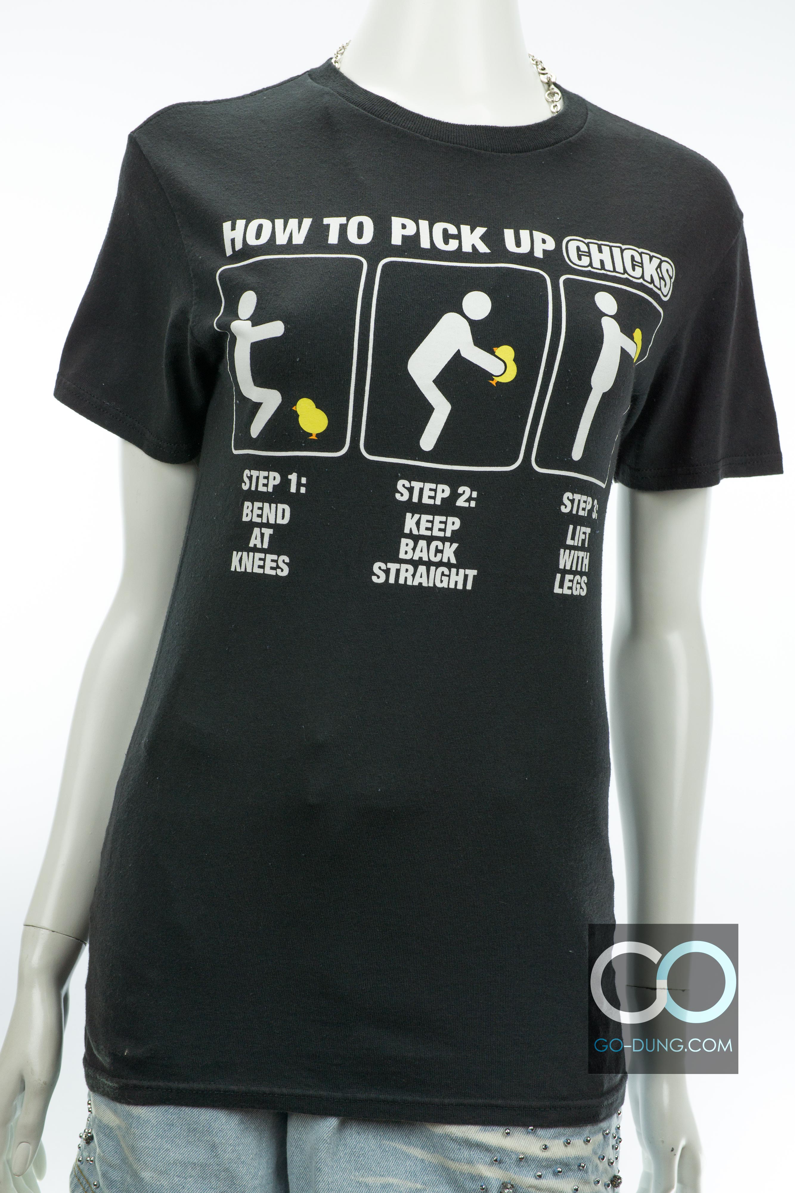 เสื้อยืดมือสอง USA DELTA : HOW TO PICK UP CHICKS ผ้า 100 คอตตอน