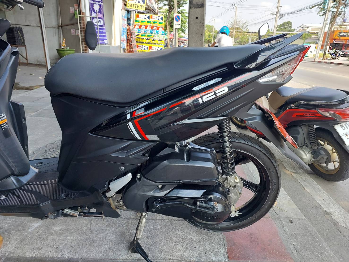 (ปิดการขาย) gt125 สีดำ เงาๆเข้มๆสวย จดทะเบียนปี 61