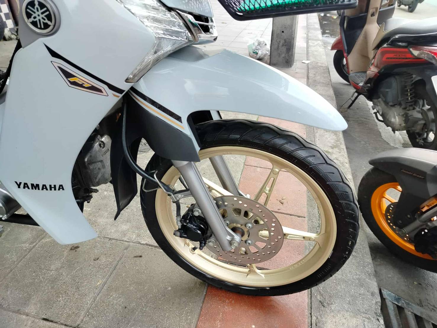 finn สีเทา ตัวใหม่ 2024 ล้อทองสวยๆจากศูนย์