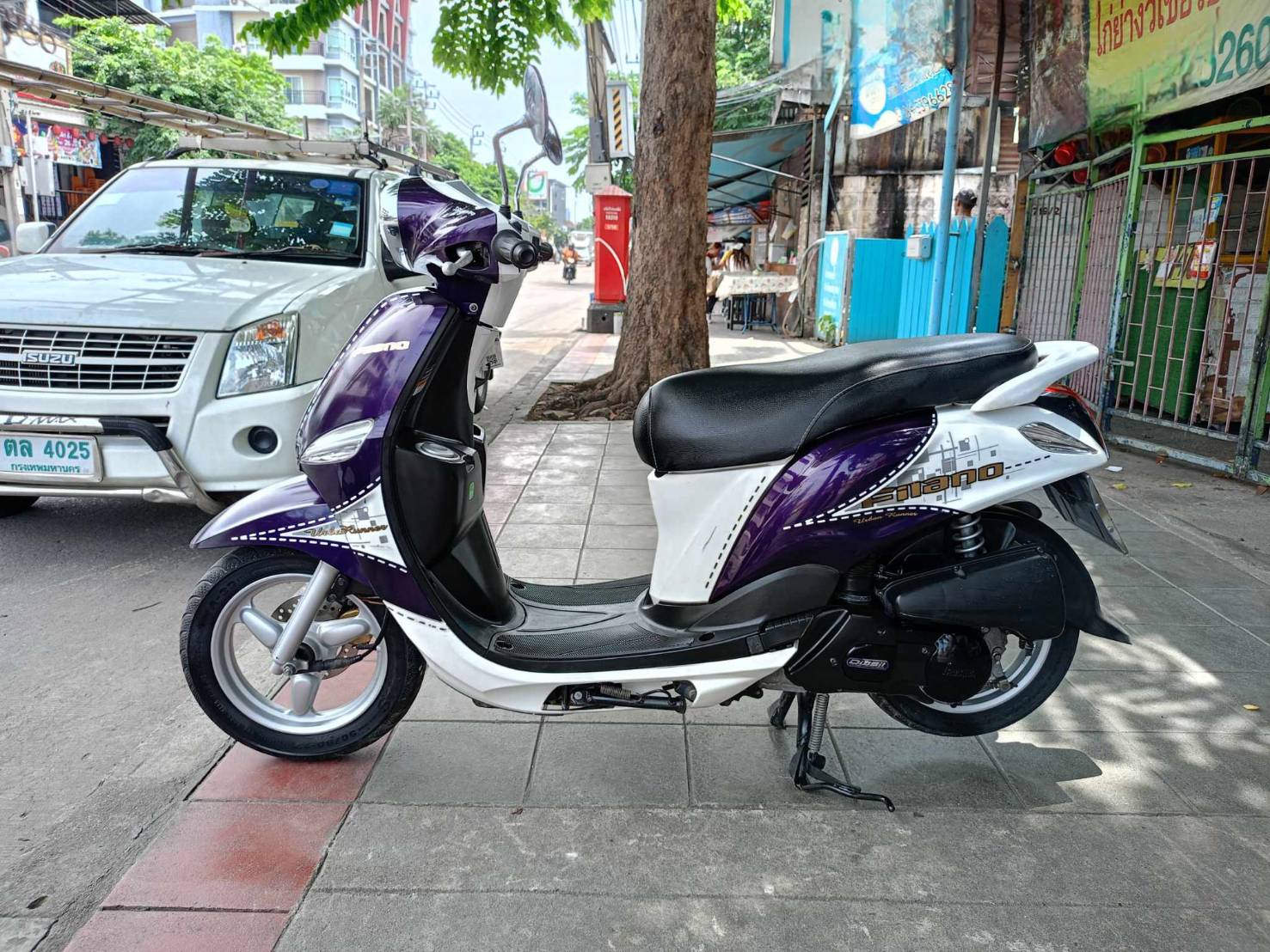 (ปิดการขายครับ ) filano สีขาวม่วง ปี 2012 สภาพดี