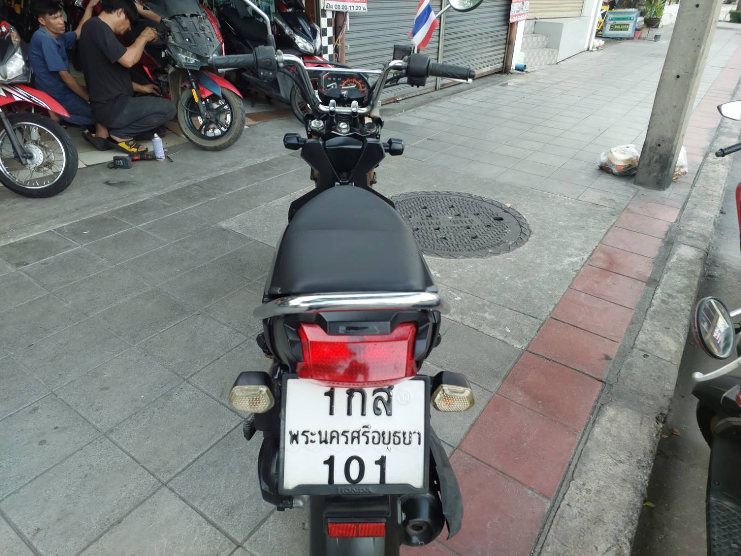 (ปิดการขาย) zoomer x สีดำ ไมล์แดง 2014