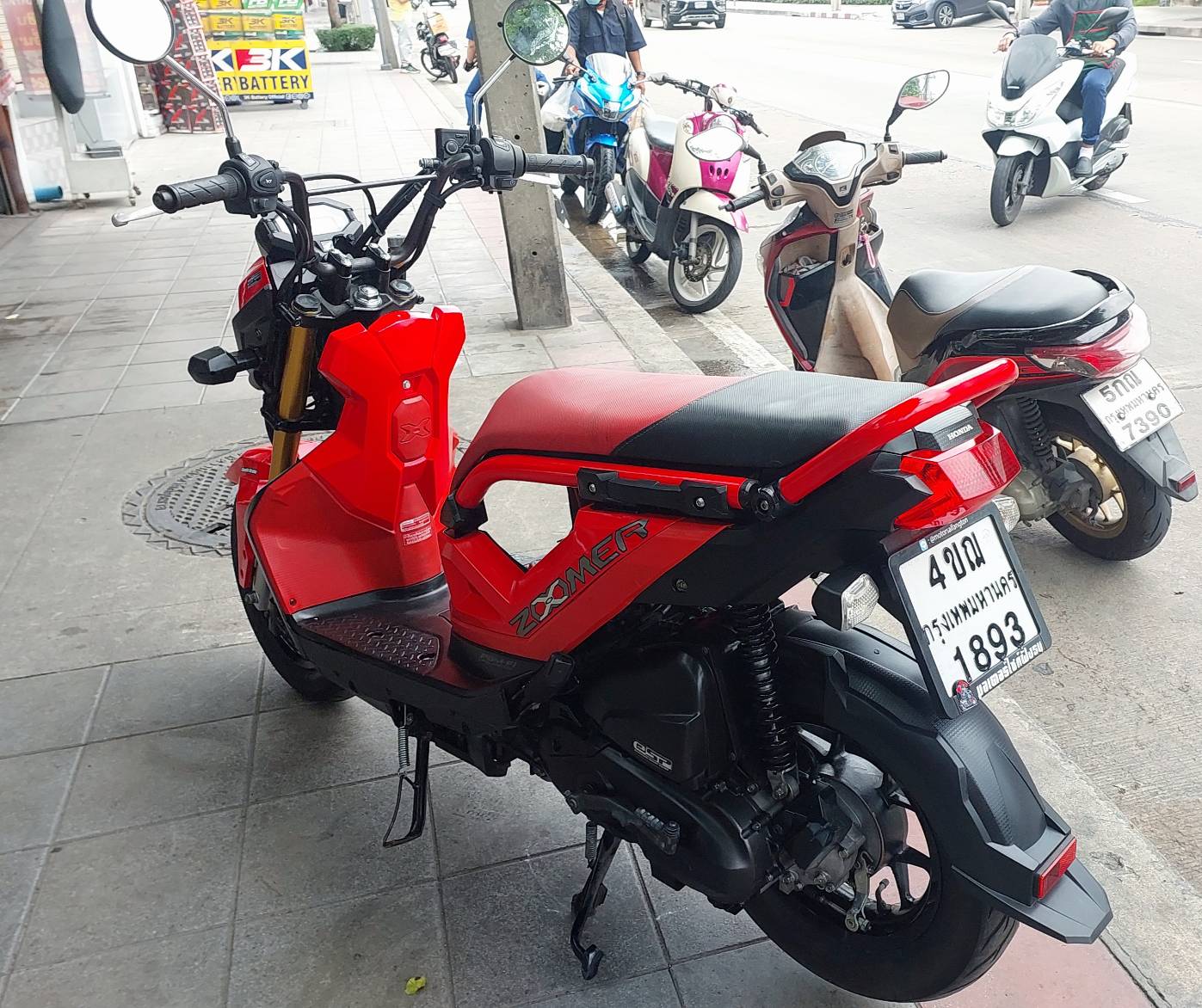 (ปิดการขาย) พร้อมส่ง นครปฐมอีกคัน zoomer ตัวใหม่ ลายใหม่