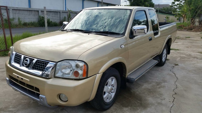 ไฟส่องป้ายทะเบียน NISSAN D22 FRONTIER 1998-2006 109980 อะไหล่รถยนต์