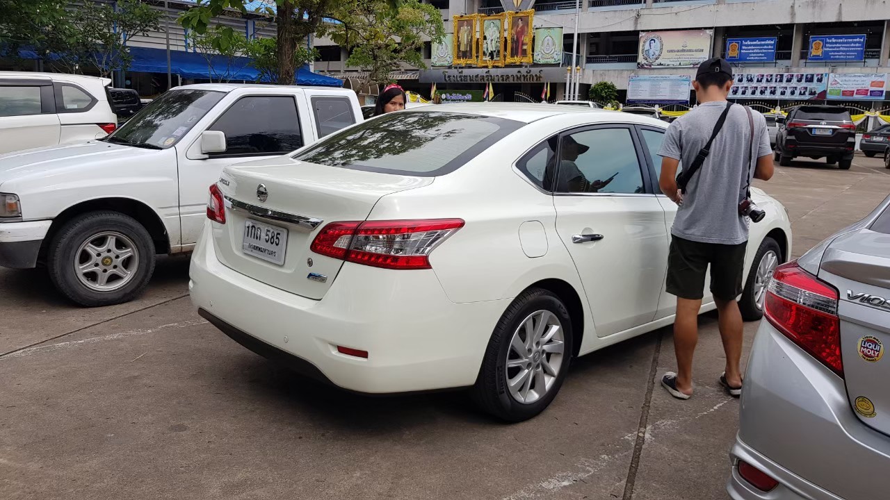 Nissan Sylphy ตัวท๊อบ 1600cc เกียร์ออโต้ ให้เช่า ราคา 1300 บาท/ วัน ที่...หาดแม่รำพึง ระยอง
