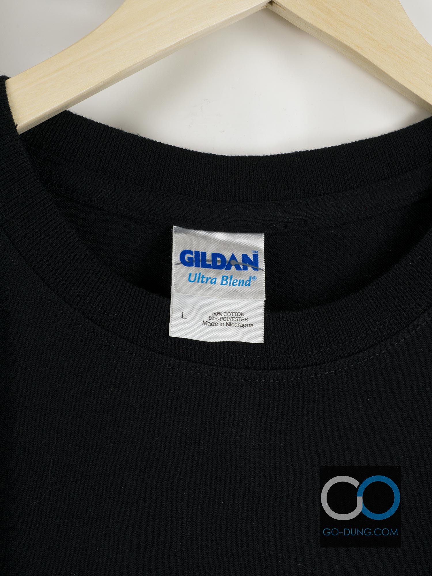 เสื้อยืดมือสอง GILDAN : THE KID HENRY ผ้าบาง ผ้า 50/50 สภาพดี