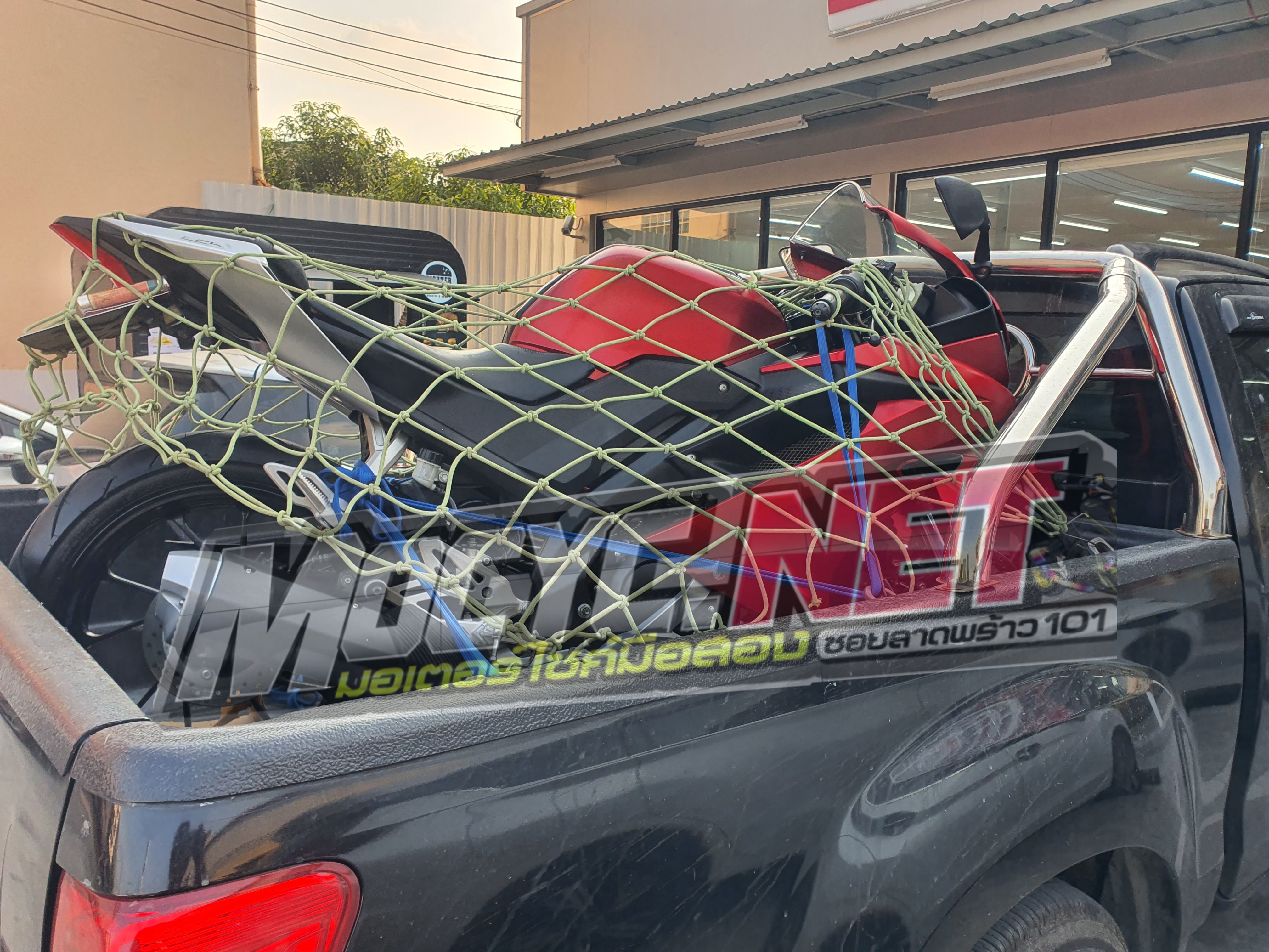 (ปิดการขายพร้อมส่งสัตหีบครับ) r15 led สีแดง มัดจำรถกับเราได้รถแน่นอน