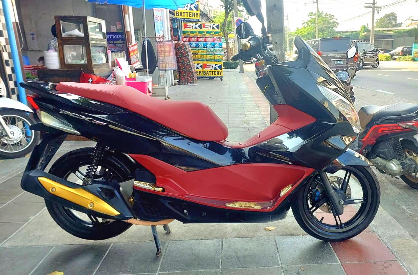 (ปิดการขาย)PCX 150 สีดำแดง ขอบคุณพ่อค้าจันทบุรีที่อุดหนุนครับ