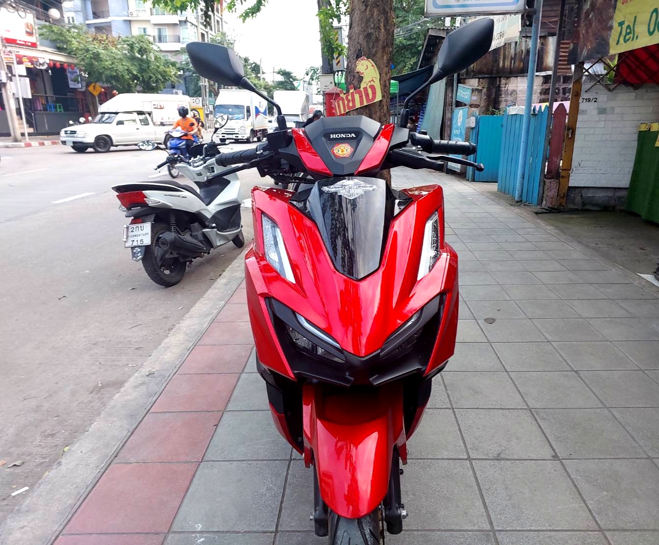 (ปิดการขาย) click 160 สีแดงแก้ว เงาสวย รถปี 65 รถปีเดียว รถบ้านมือเดียว