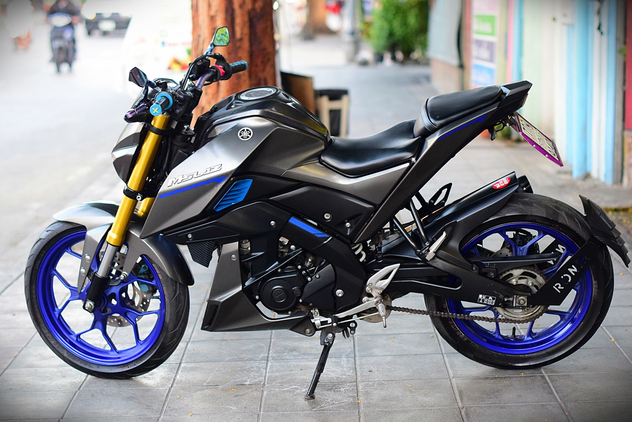 (ส่ให้เรียบร้อย) M slaz สีเทาเข้ม dark Edition