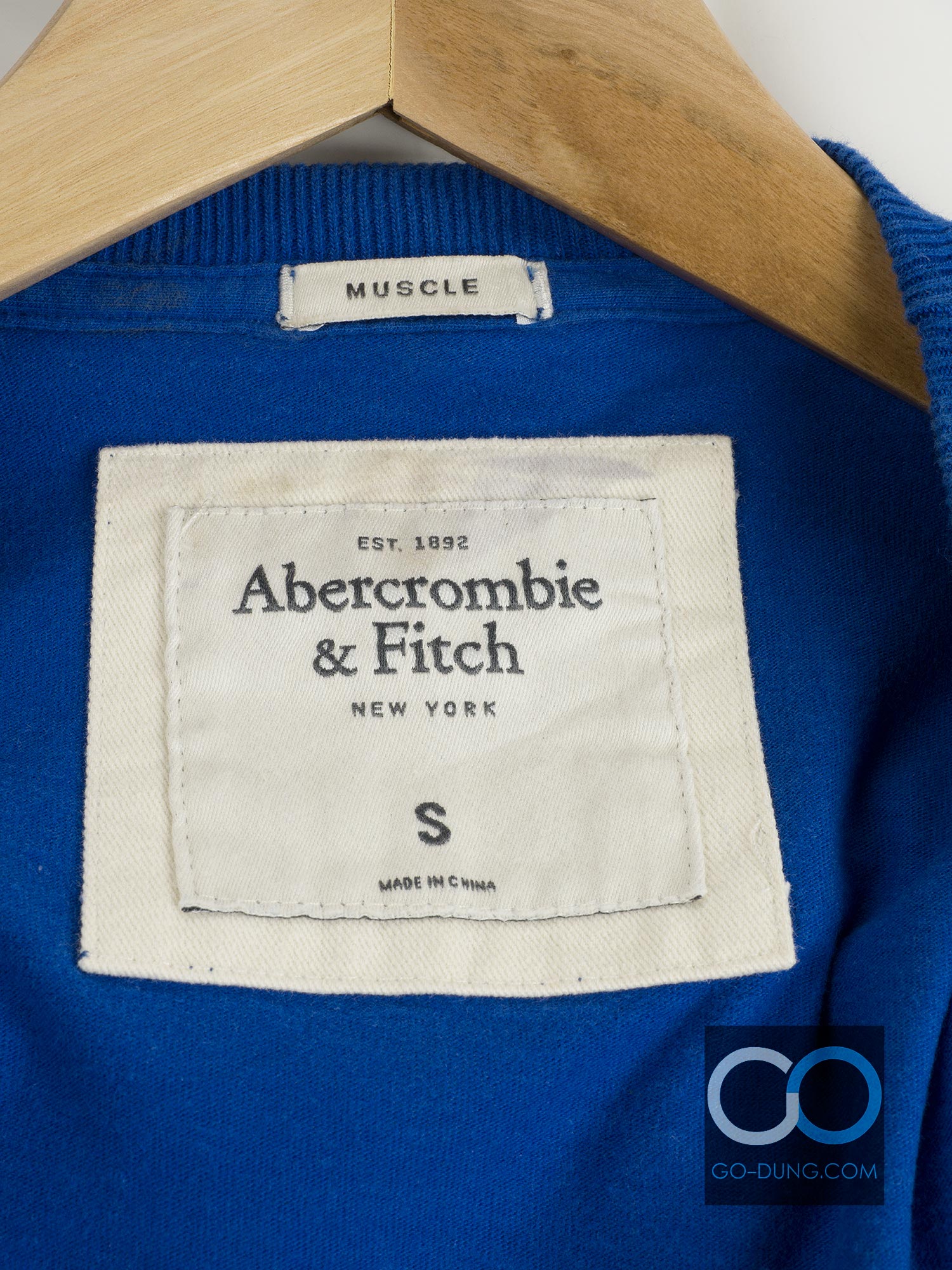 เสื้อยืดแบรนด์เนมมือสอง ABERCROMBIE & FITCH ผ้า 100 คอตตอน