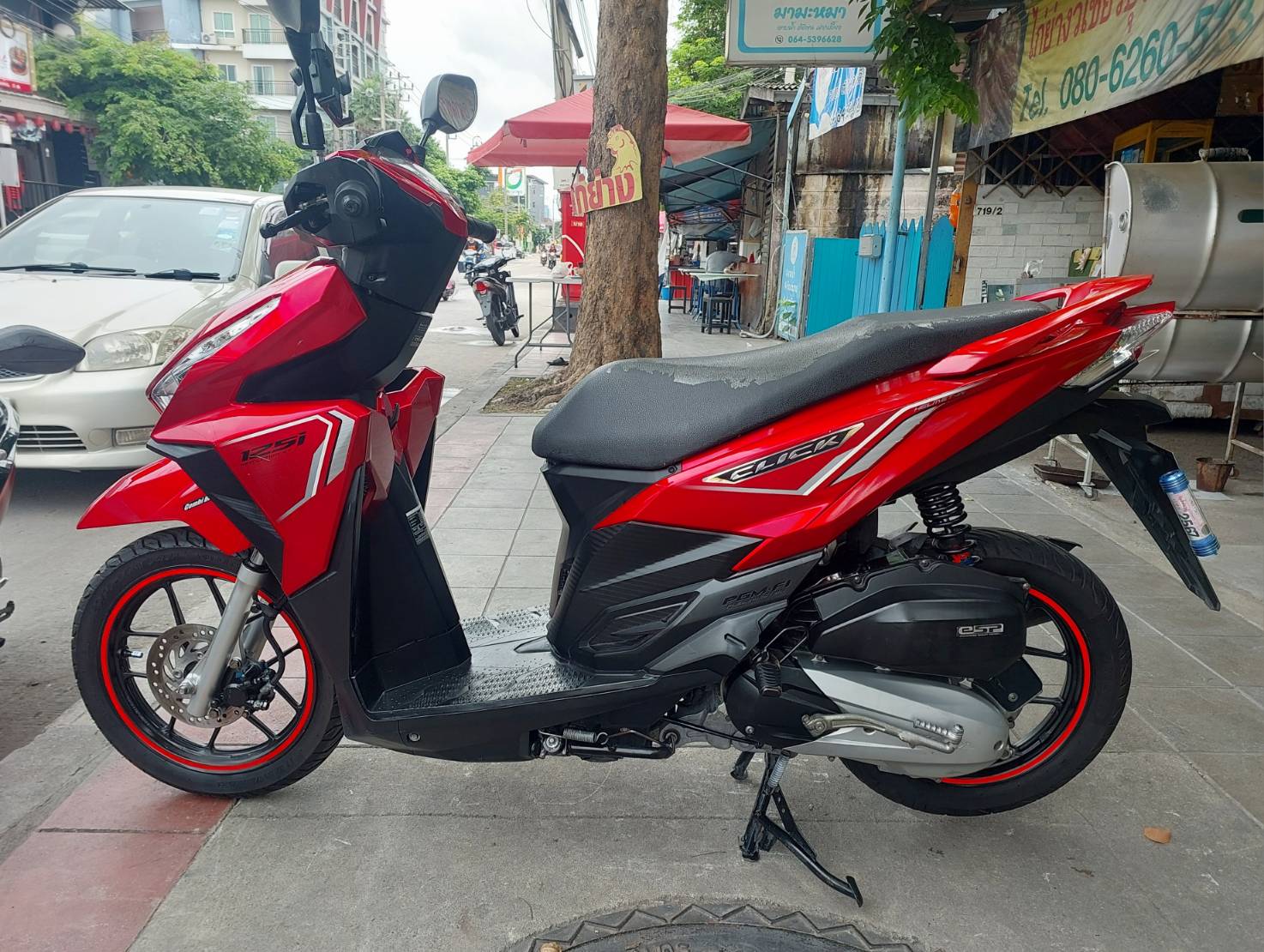 (ปิดการขายครับ) click 125 i สีแดง ตัวท็อปล้อแม็กยางใหม่ๆ