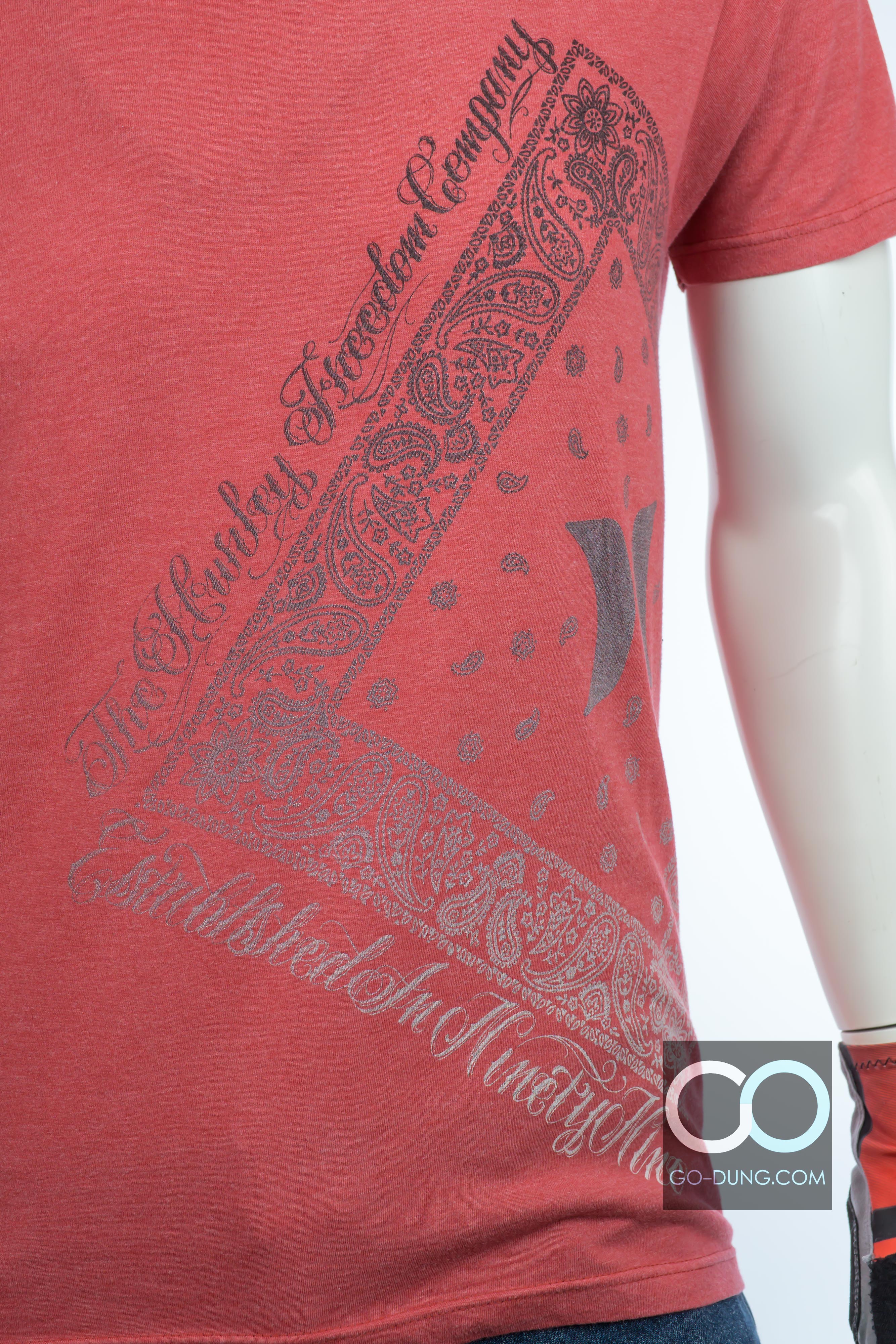 เสื้อยืดผ้าบางแบรนด์มือสอง HURLEY ผ้า 50/50 ผ้าบาง นิ่ม สวย สภาพดี
