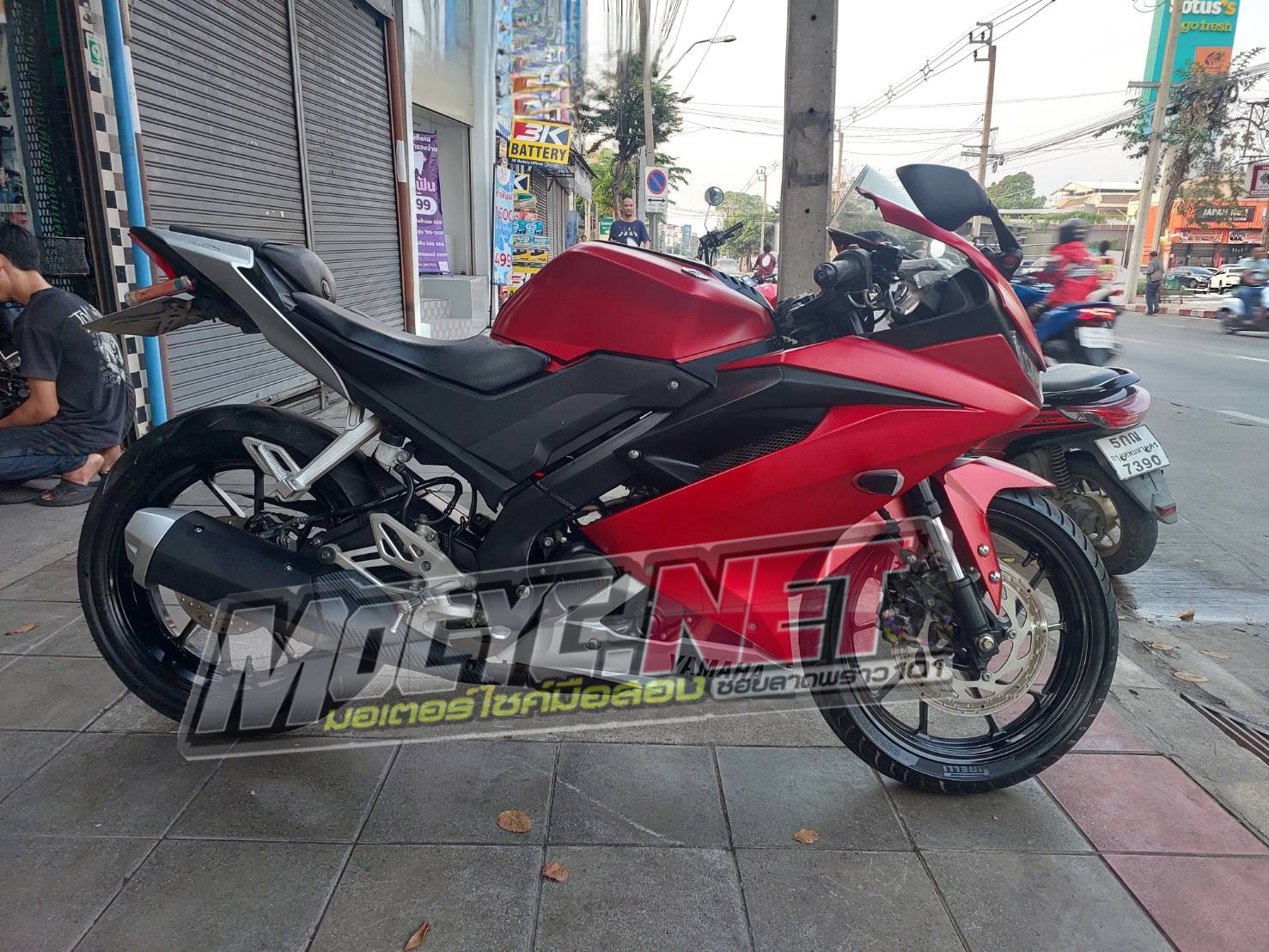 (ปิดการขายพร้อมส่งสัตหีบครับ) r15 led สีแดง มัดจำรถกับเราได้รถแน่นอน