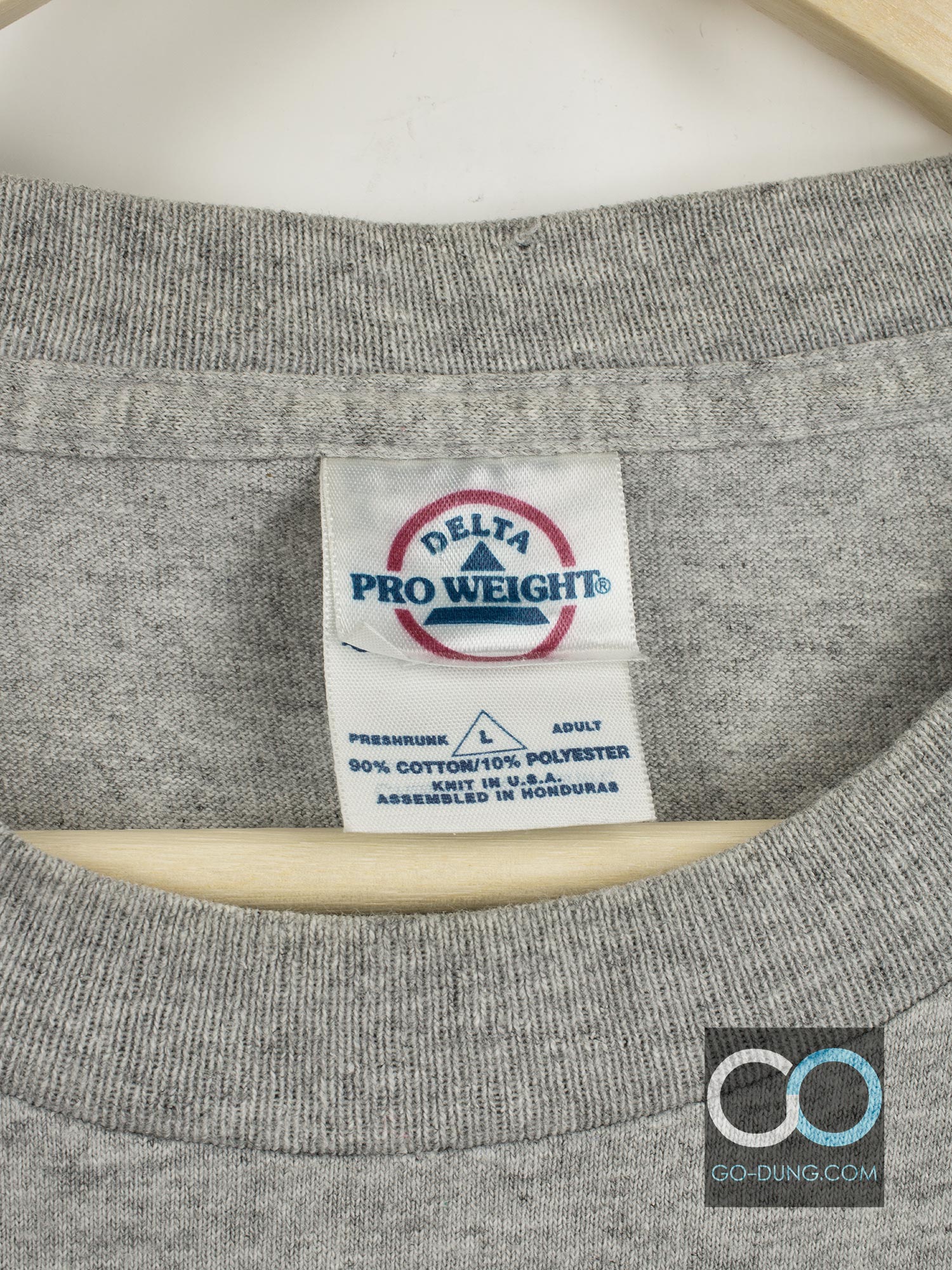 เสื้อยืดผ้าบาง DELTA PRO WEIGHT : ธงชาติ USA ตอกปี 2004 ผ้าผสมโพลี 90/10