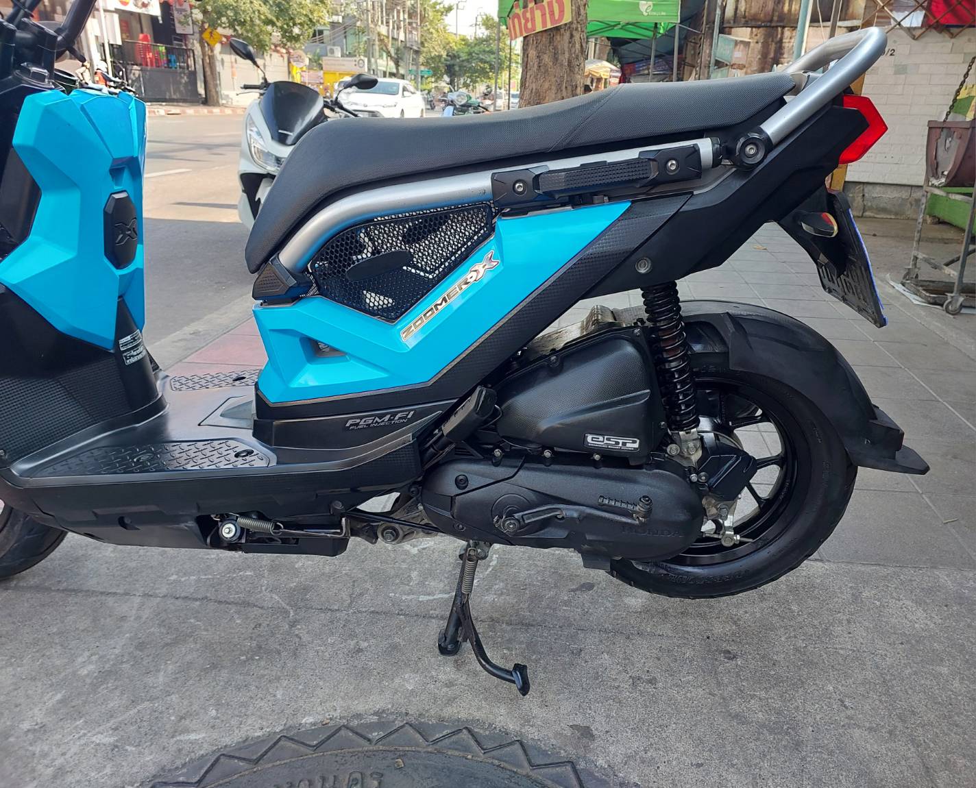 (ปิดการขายครับ)zoomer x ตัวใหม่ ไมล์ดิจิตอลแล้ว เครื่องยนต์ตัวใหม่เงียบดี