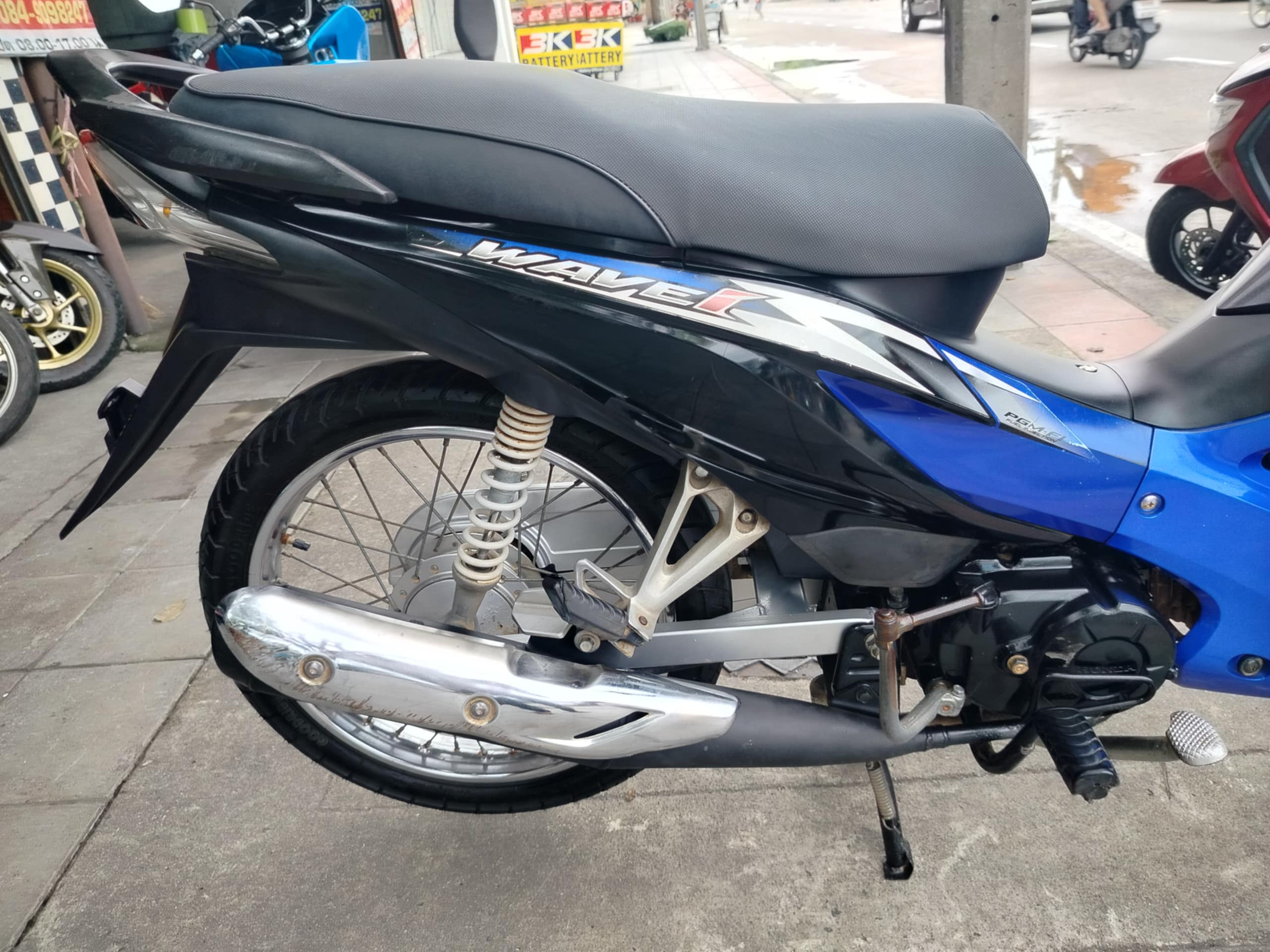 honda wave 110i สีน้ำเงิน รุ่นสตาร์ทมือ ปี 2017