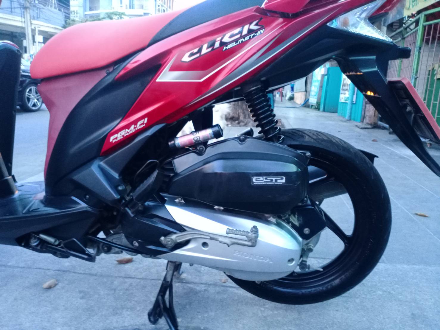 ปิดการขายรถสวยขอบคุณลูกค้าที่มาอุดหนุนครับผม คลิก 125 i สีแดงดำ ตัวท็อปล้อแม็ก เบรคอมบายมี idling stop