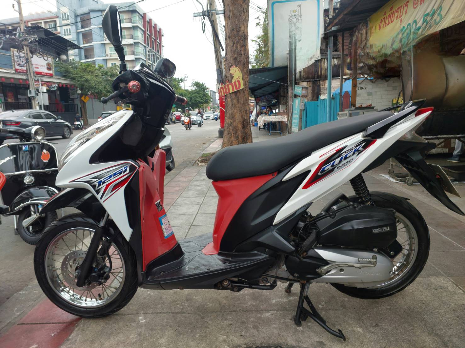 (ปิดการขายครับ) click 125 สีขาวดำ