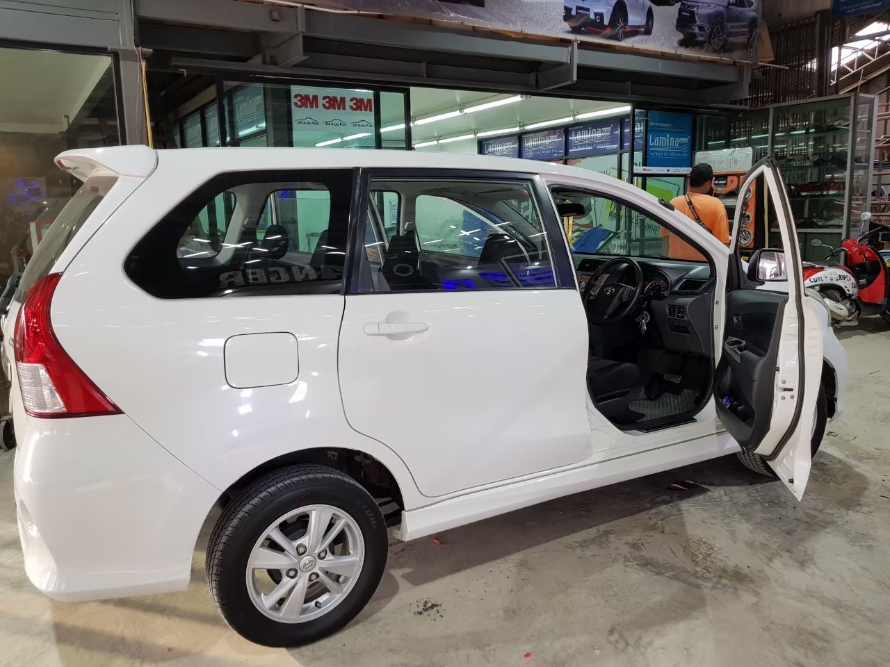 💥🚘🌈Toyota Avanza 7 ที่นั่งตัวท๊อบเกียร์ออโต้ให้เช่า🌈🌴👒 ราคา 1500 บาท/วัน ที่ หาดแม่รำพึง ระยอง สำเนา