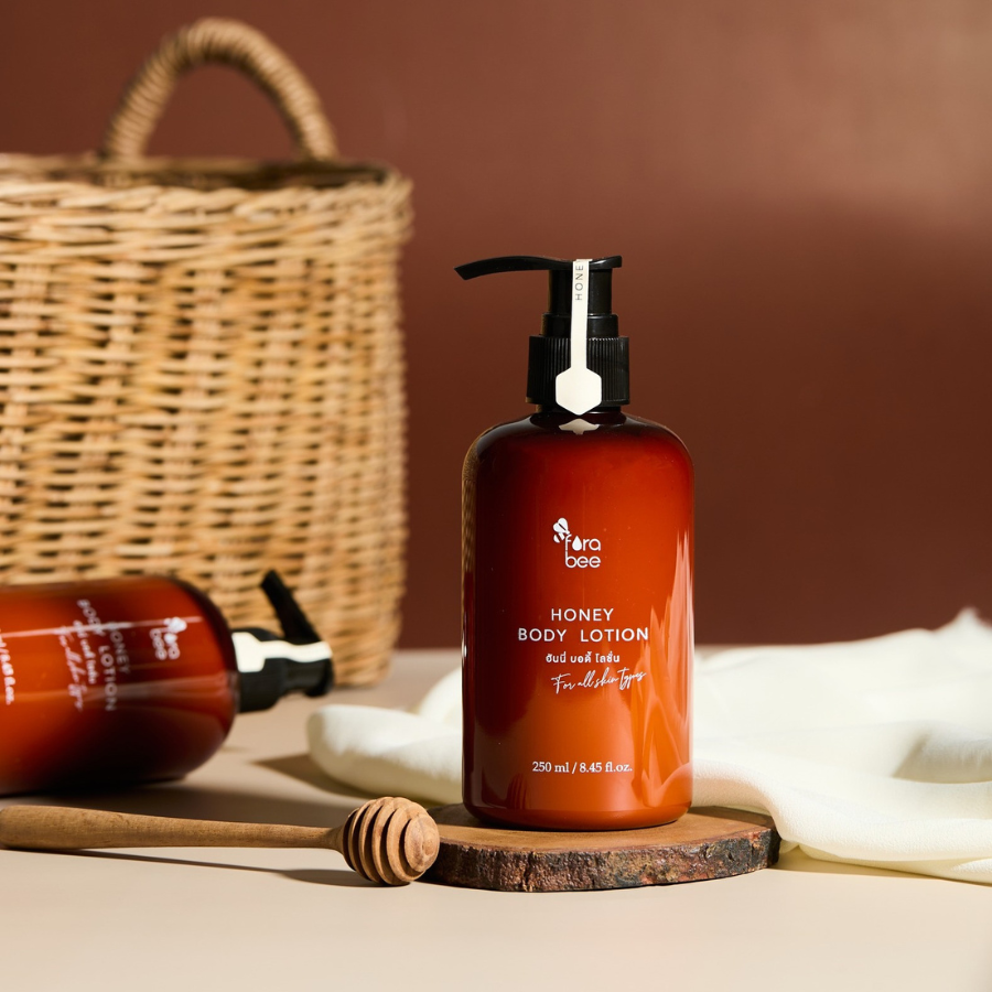 Fora bee Honey Body Lotion ขนาด 250 ml บอดี้ โลชั่น จากน้ำผึ้ง เนื้อครีมเนียนนุ่ม ไม่ทิ้งคราบเหนียว กลิ่นหอม ฟอร่า บี