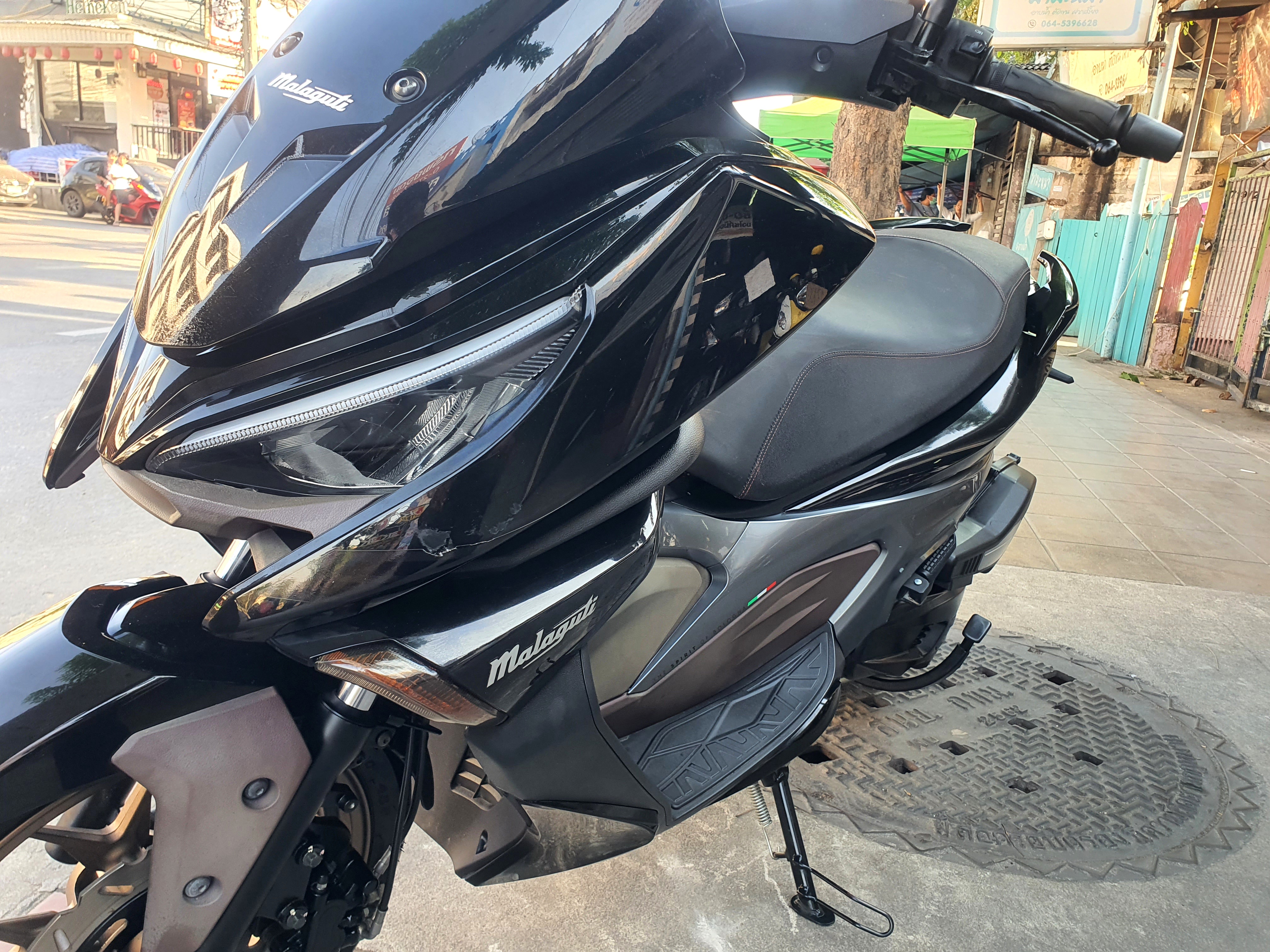 (ปิดการขายครับ) malaguti Madison 150ซีๆ สีดำปี 2022 ดิสเบรคหน้าหลัง