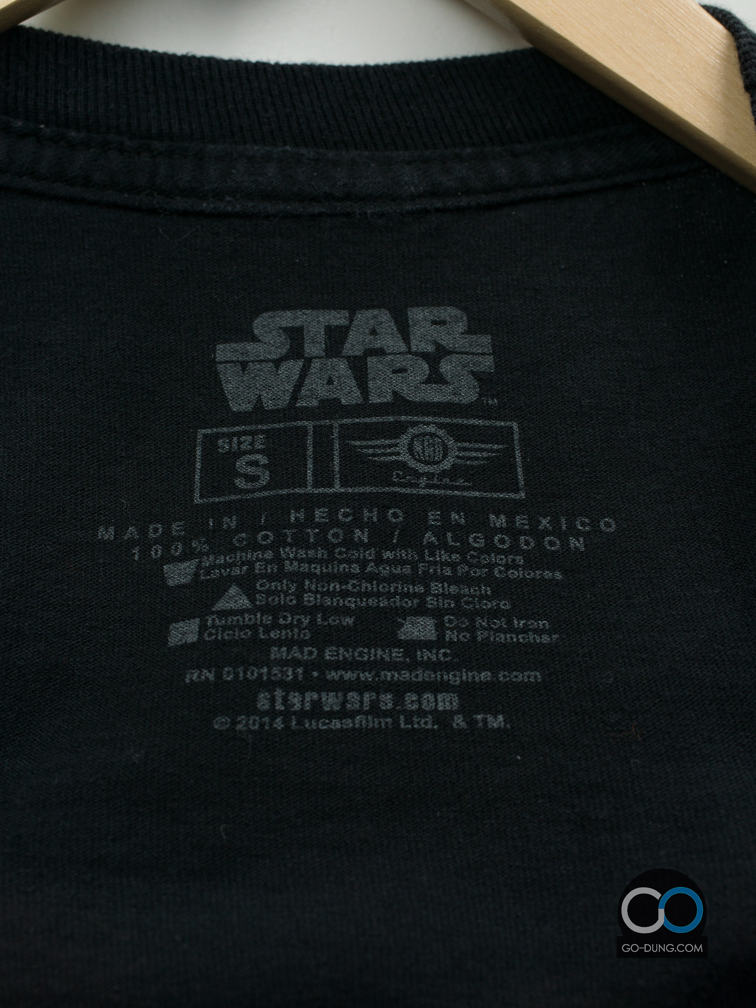 เสื้อหนังมือสอง STAR WARS ลาย VILLAINS GET A MOODY RE-IMAGINING BY SQUARE ผ้า 100 คอตตอน