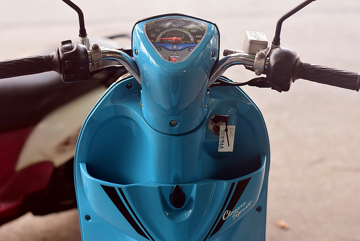 ((ขายแล้ว))Suzuki Let's สีฟ้าดำ ตัวท็อป ล้อแม็กซ์