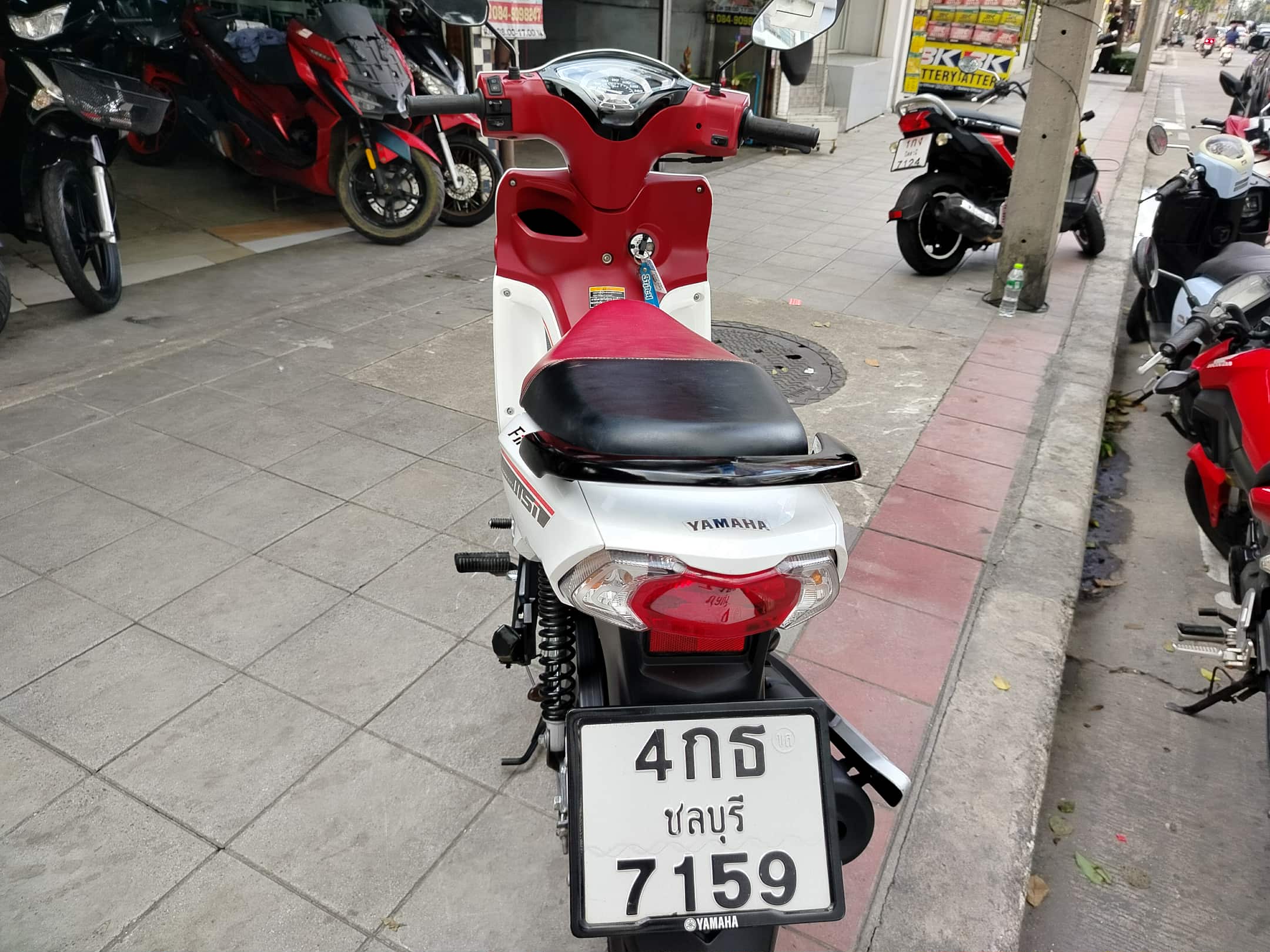 ปิดการขาย yamaha finn สีขาวตัวท็อปล้อแม็ก 2023