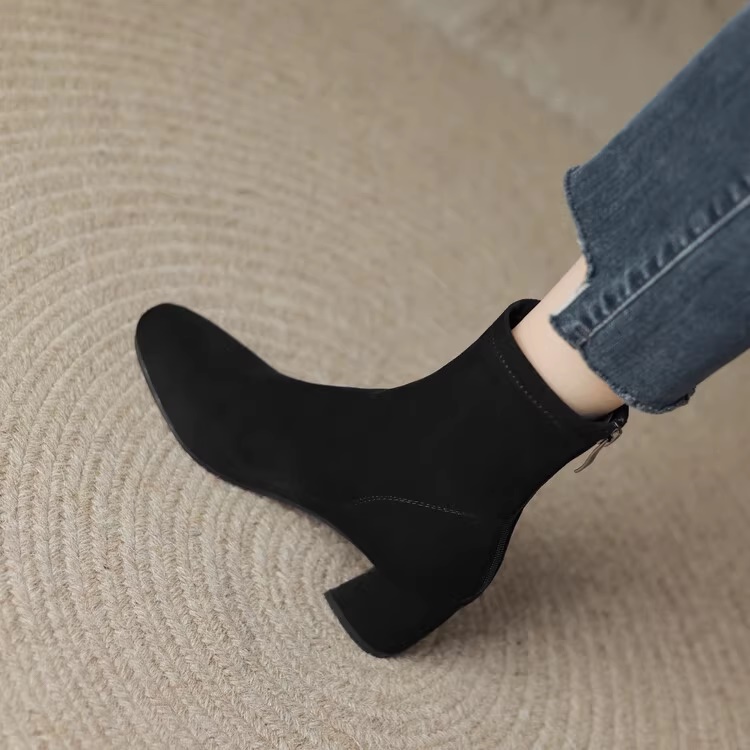 พรีออเดอร์ รองเท้าบูทส้นสูงแฟชั่น รองเท้าบูทส้นสูงไซส์ใหญ่ รองเท้าบูทส้นสูงไซส์เล็ก 32-46 รหัส Y-1196