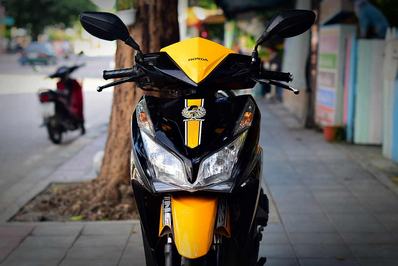 (( ขายแล้วครับ )) click 125i สีเหลืองดำ ส่งให้ถึงที่ครับ