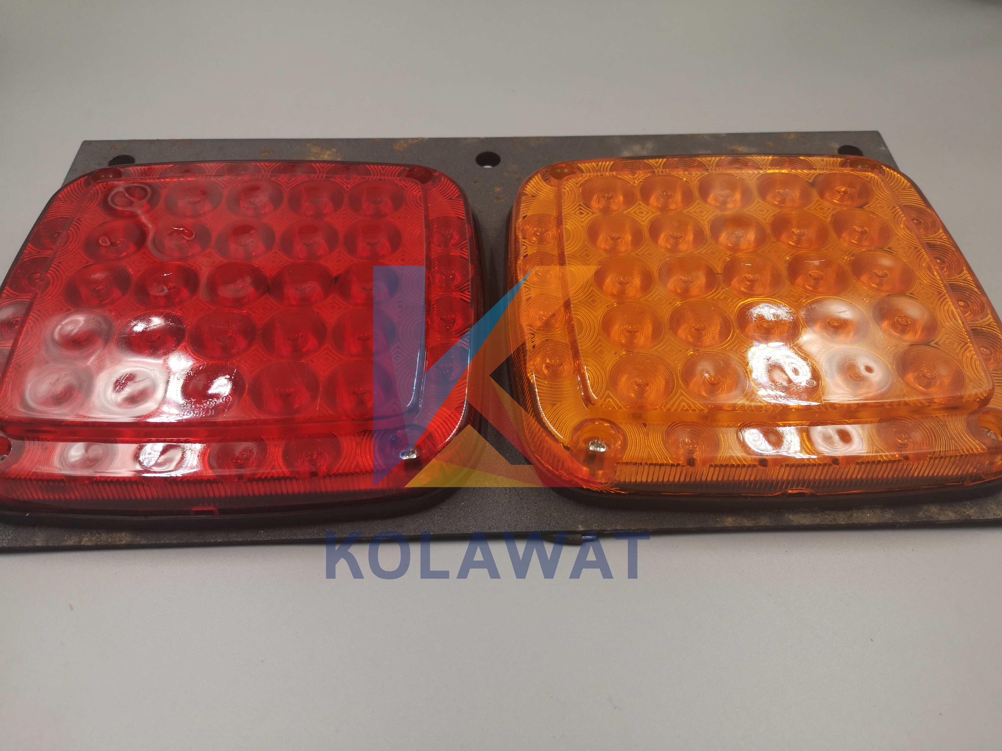 ไฟท้าย 2ตอน LED เหลี่ยม L