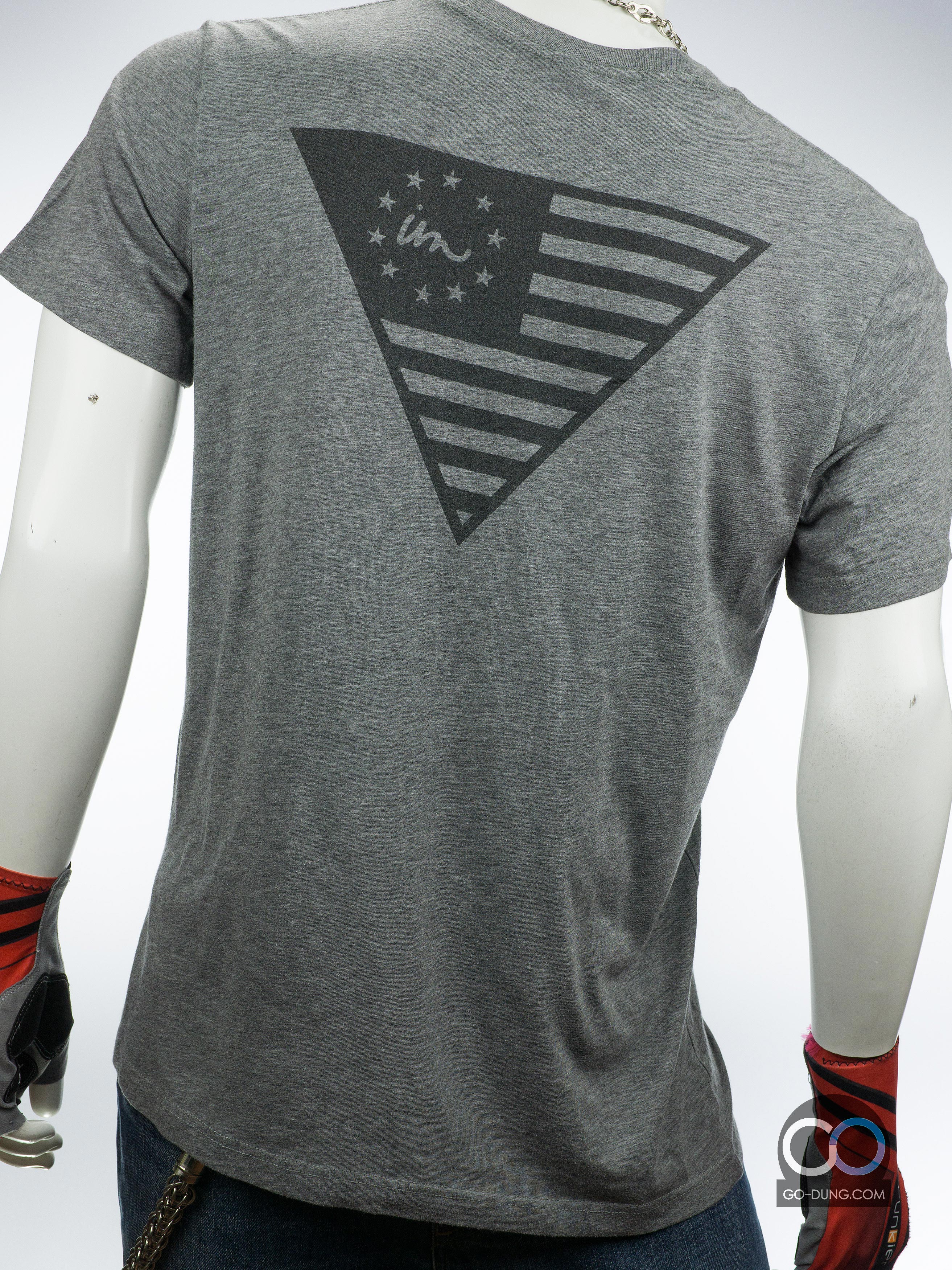 เสื้อยืดมือสอง THE UNDER ACHIEVERS ลายธงชาติอเมริกา ผ้า 100 คอตตอน