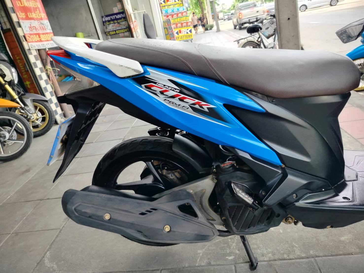 ปิดการขายครับ click 125i สีน้ำเงินดำ 2014