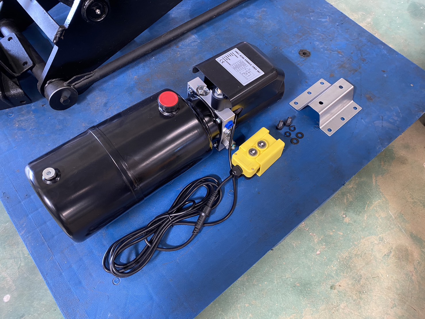 ชุดดั้มพ์ไฮดรอลิค1.5ตัน แกน 50 มม. พร้อมปั้มไฟฟ้า12V ชุดดั้มพ์สำหรับรถเล็ก รถปิคอัพ4x2 รถกระบะ