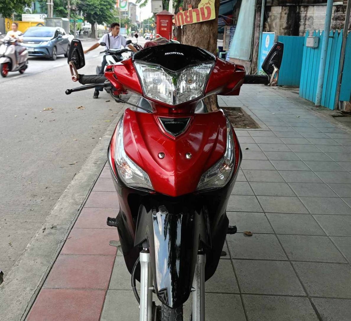 👪ขอบคุณลูกค้าที่ไว้วางใจรถจองเราครับ wave 125 สีดำแดง ปลาวาฬ แต่งสวย เครื่องเดิม