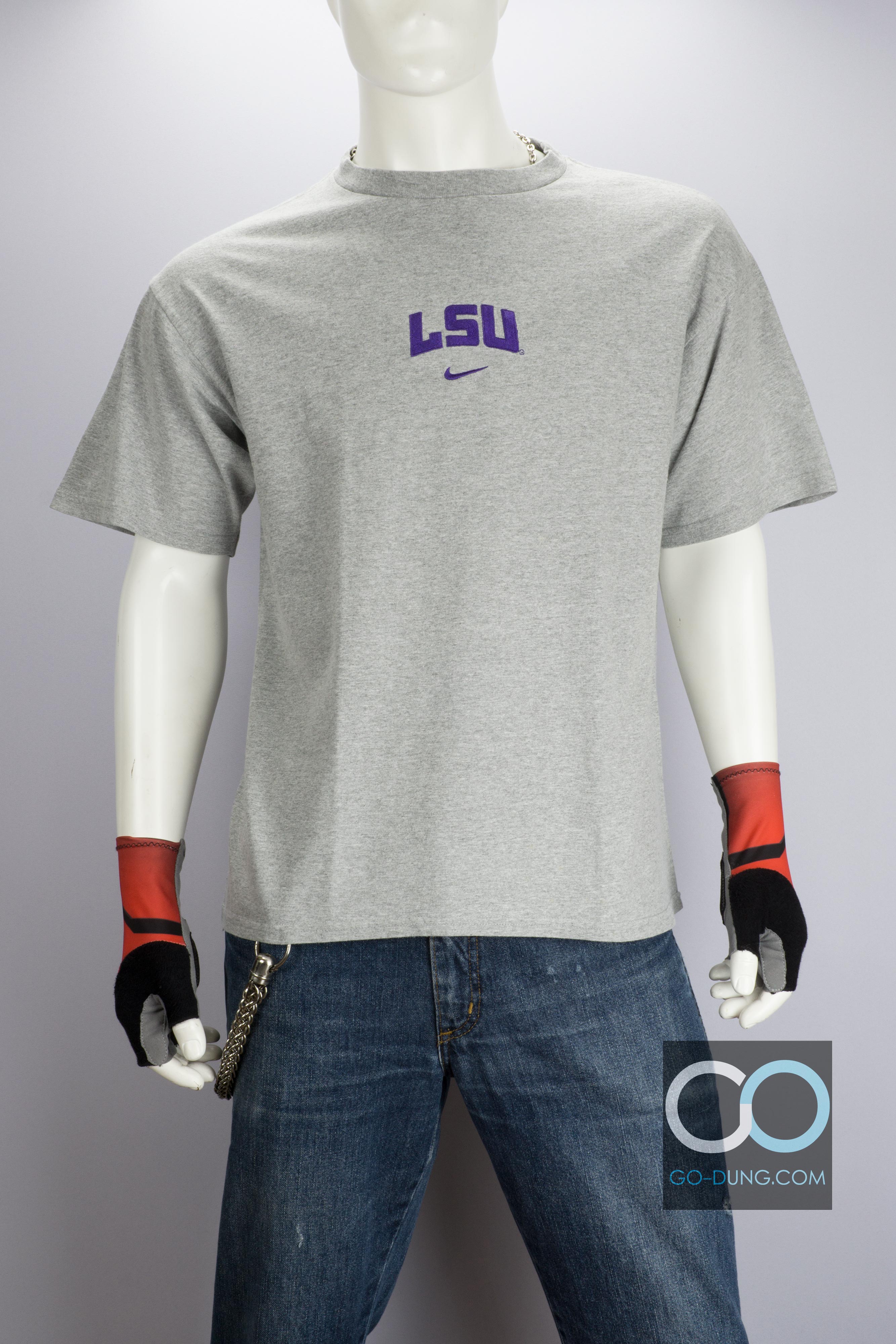 เสื้อยืดมือสองแบรนด์เนม ยี่ห้อ NIKE : LSU ผ้า 100 คอตตอน